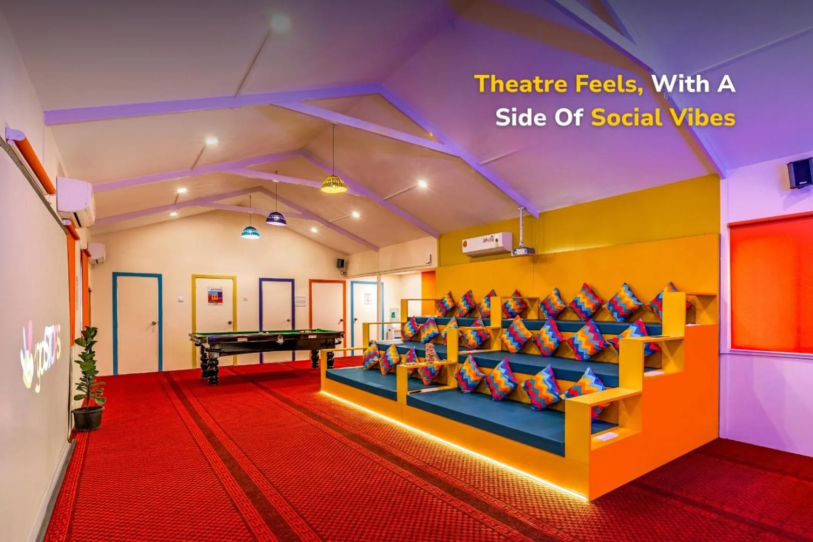 Communal lounge/ TV room in goSTOPS Alibaug