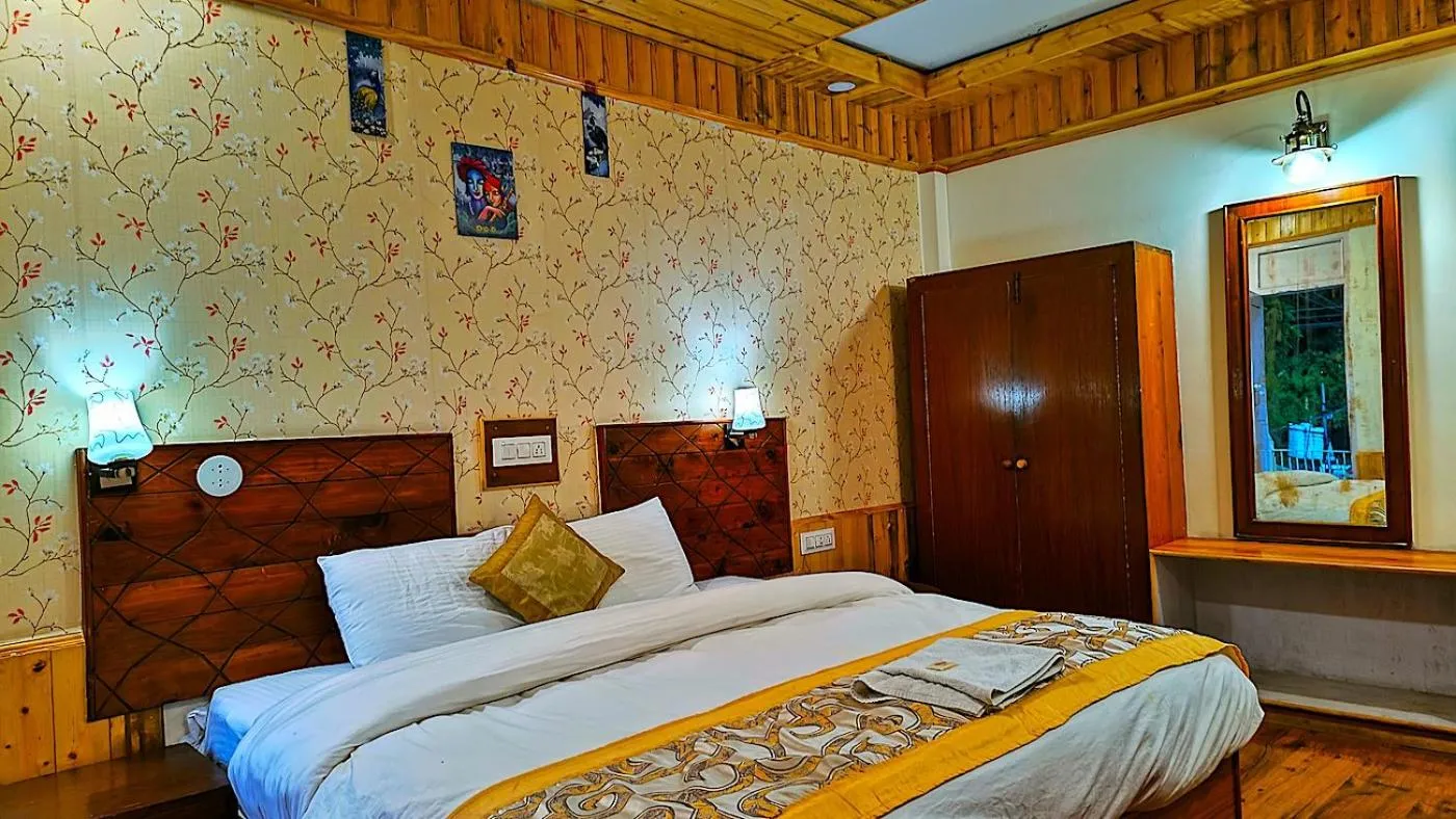Photo of the whole room, Bed in CS Shhandella Hotel