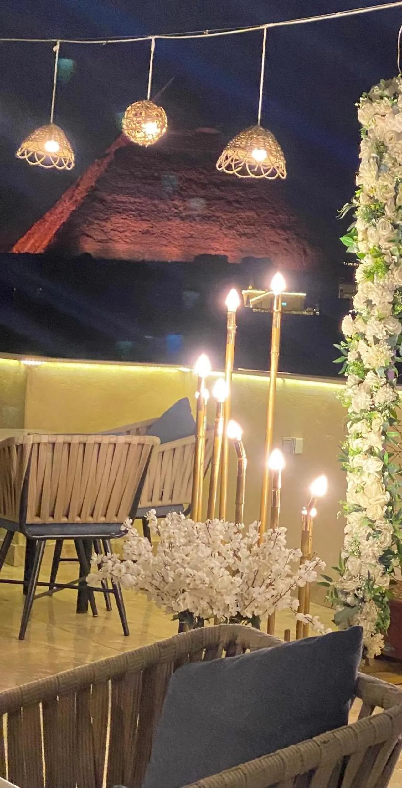 Night in Farsha Pyramids Inn