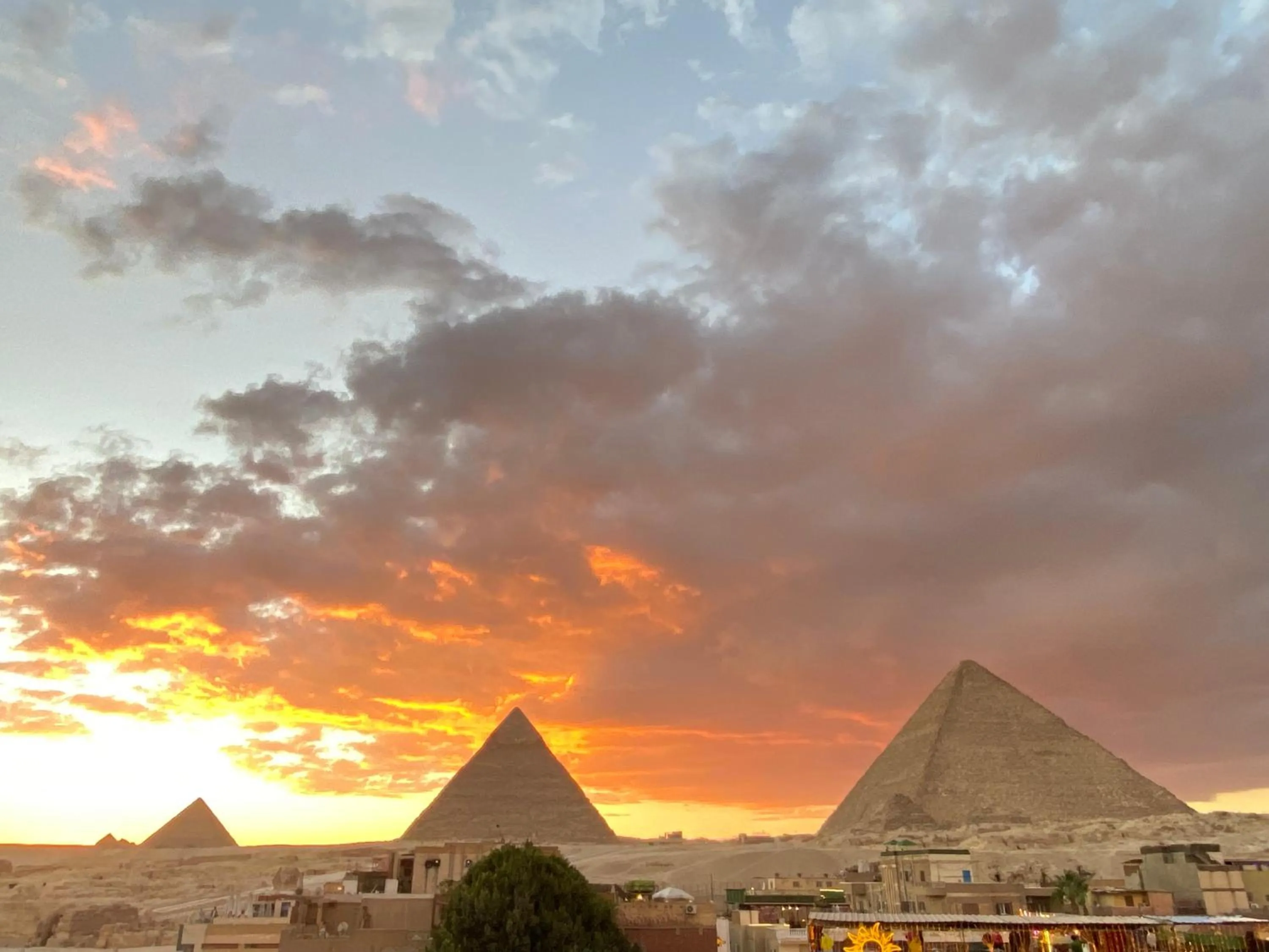 Nearby landmark in Farsha Pyramids Inn