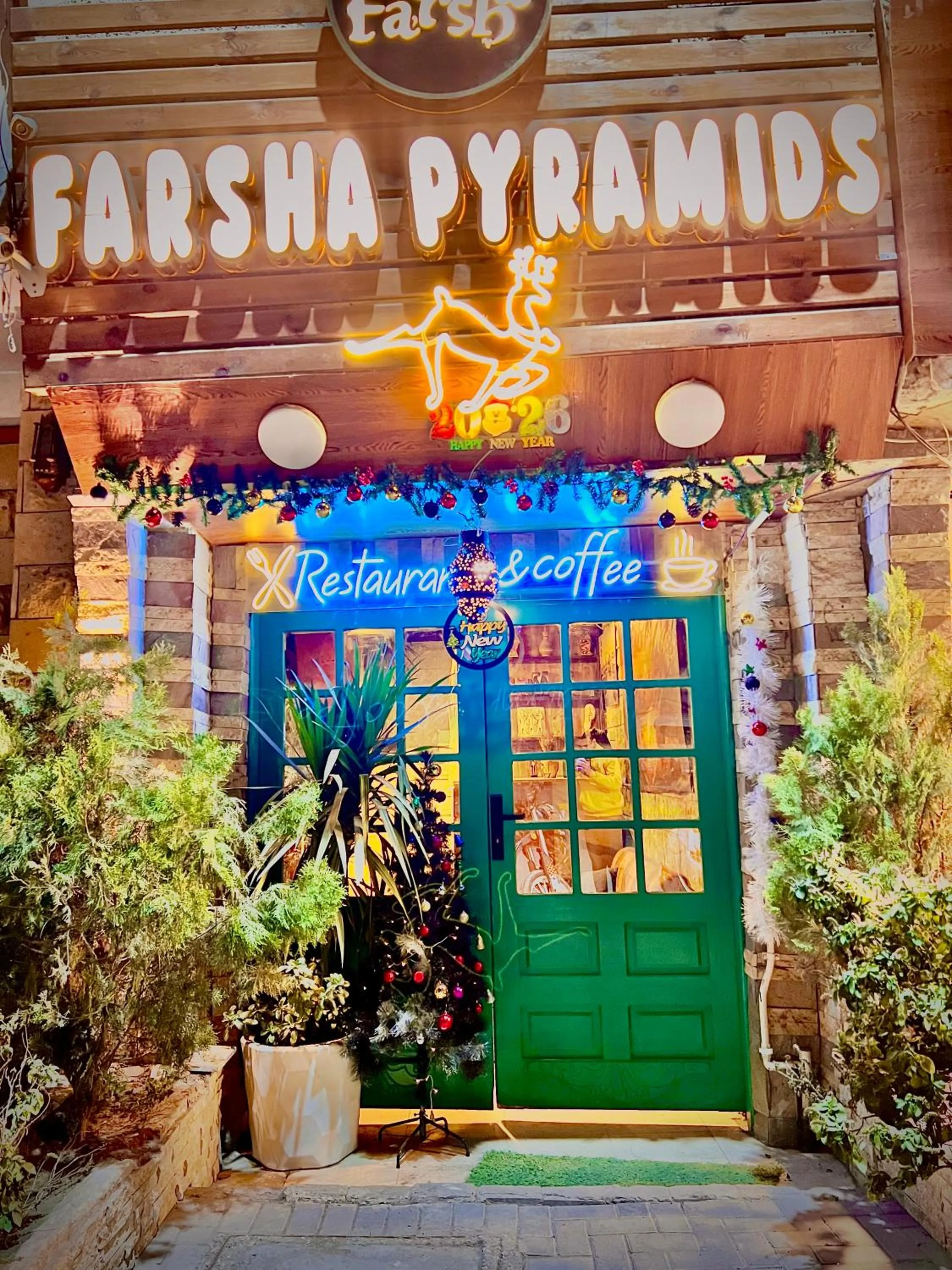 Property building in Farsha Pyramids Inn