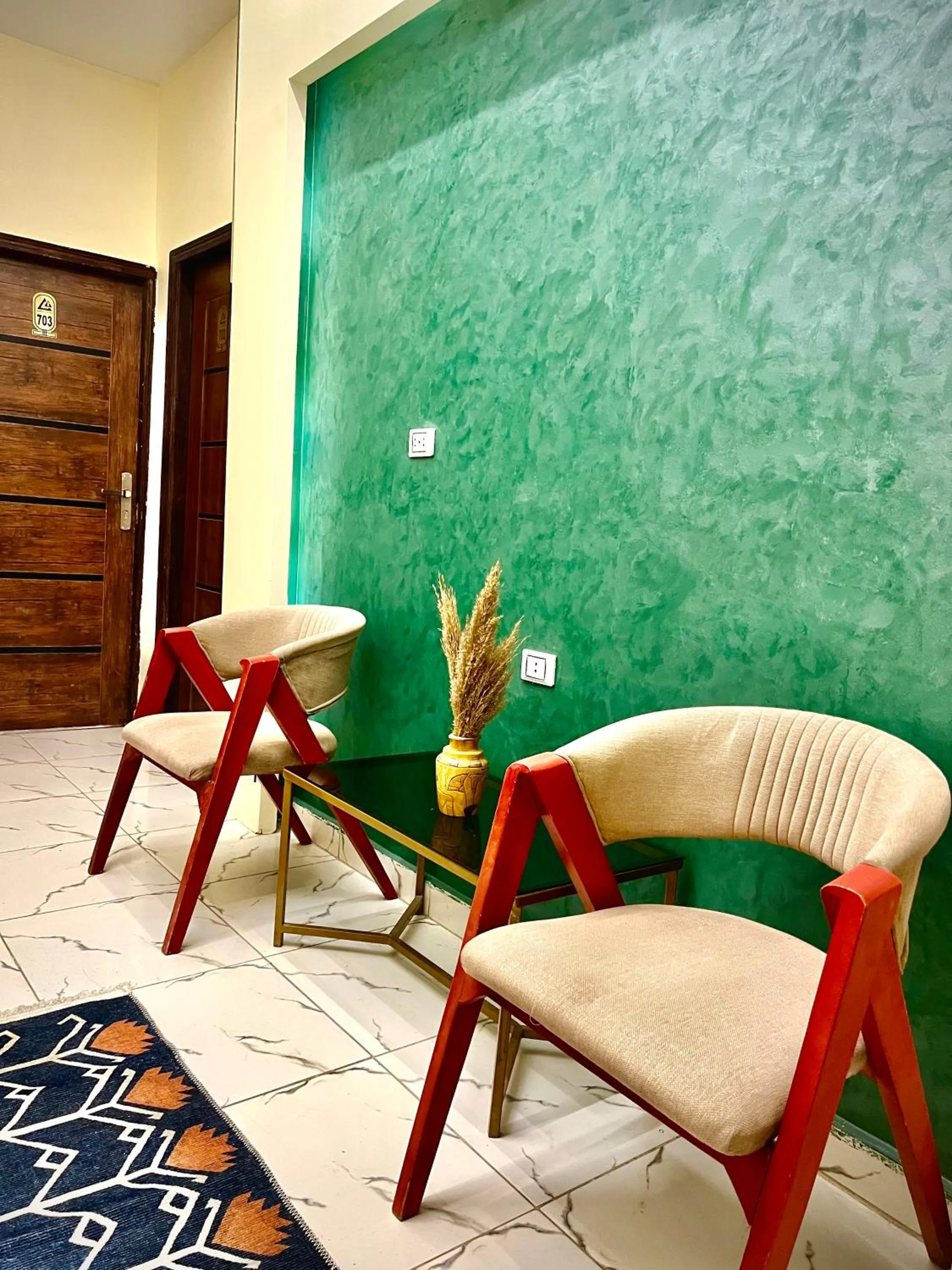 Living room in Farsha Pyramids Inn