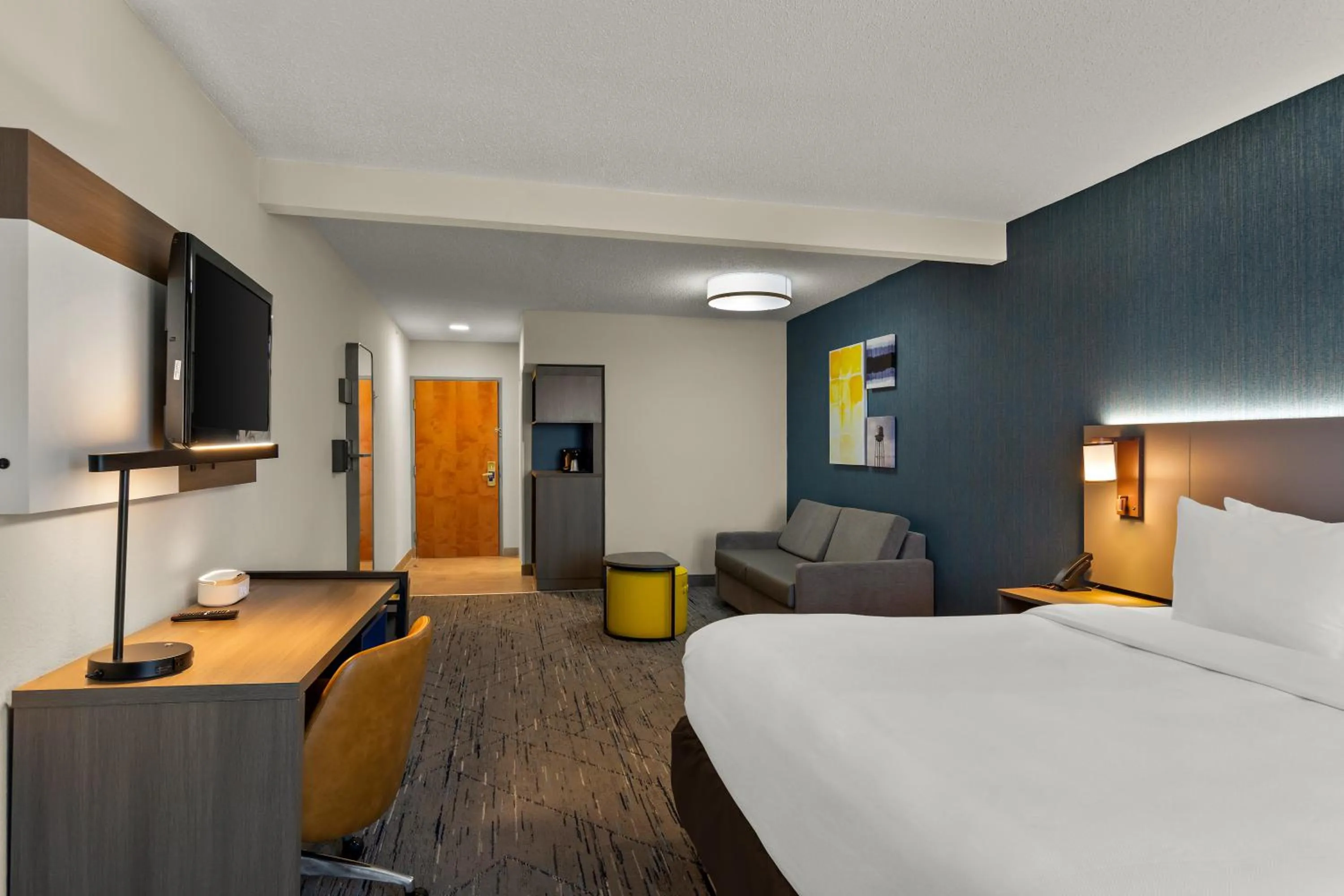 Bedroom, Bed in Comfort Inn & Suites Ashland - Richmond North