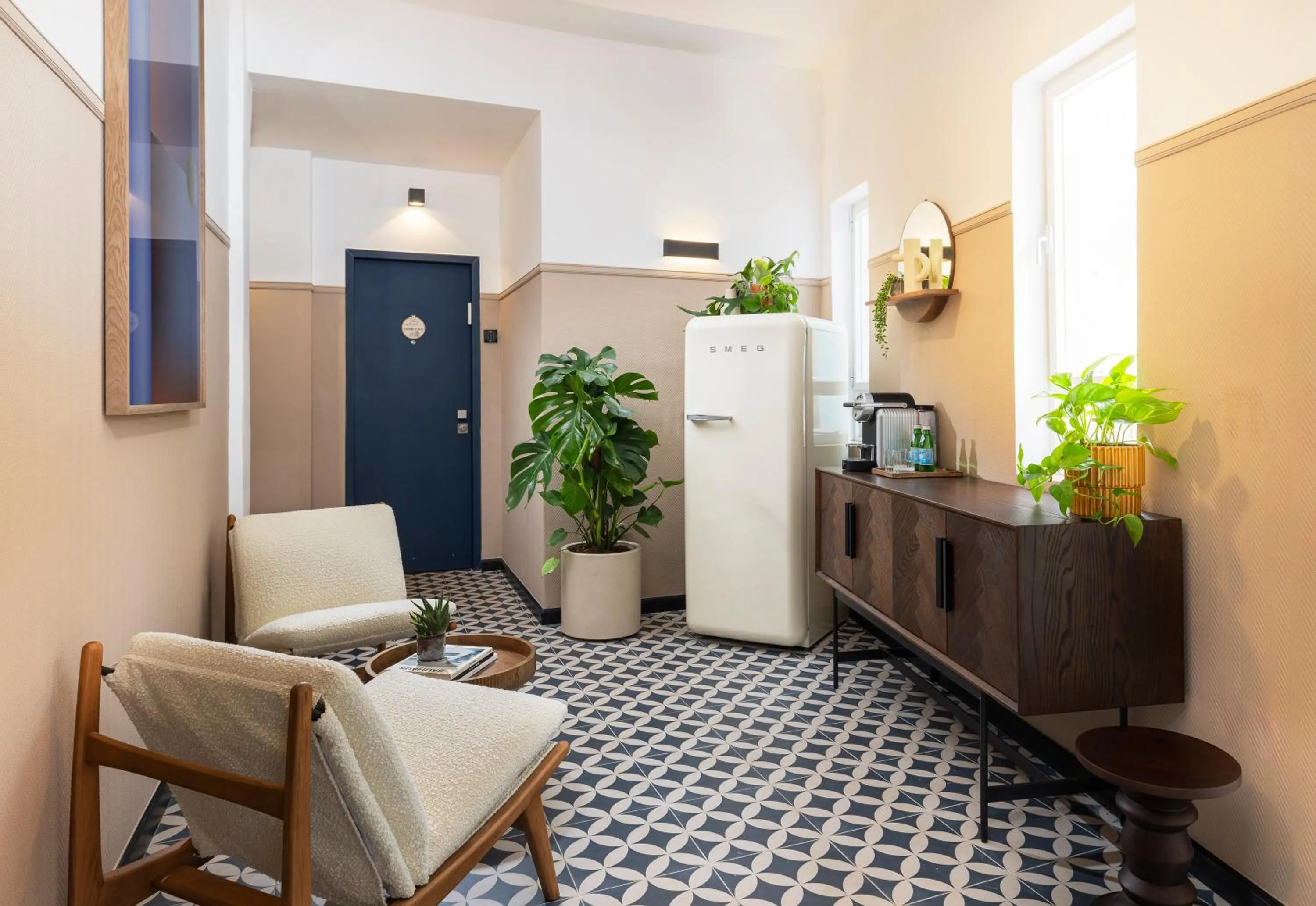 Seating area in Albi Florentin - Traveler's Choice 2025