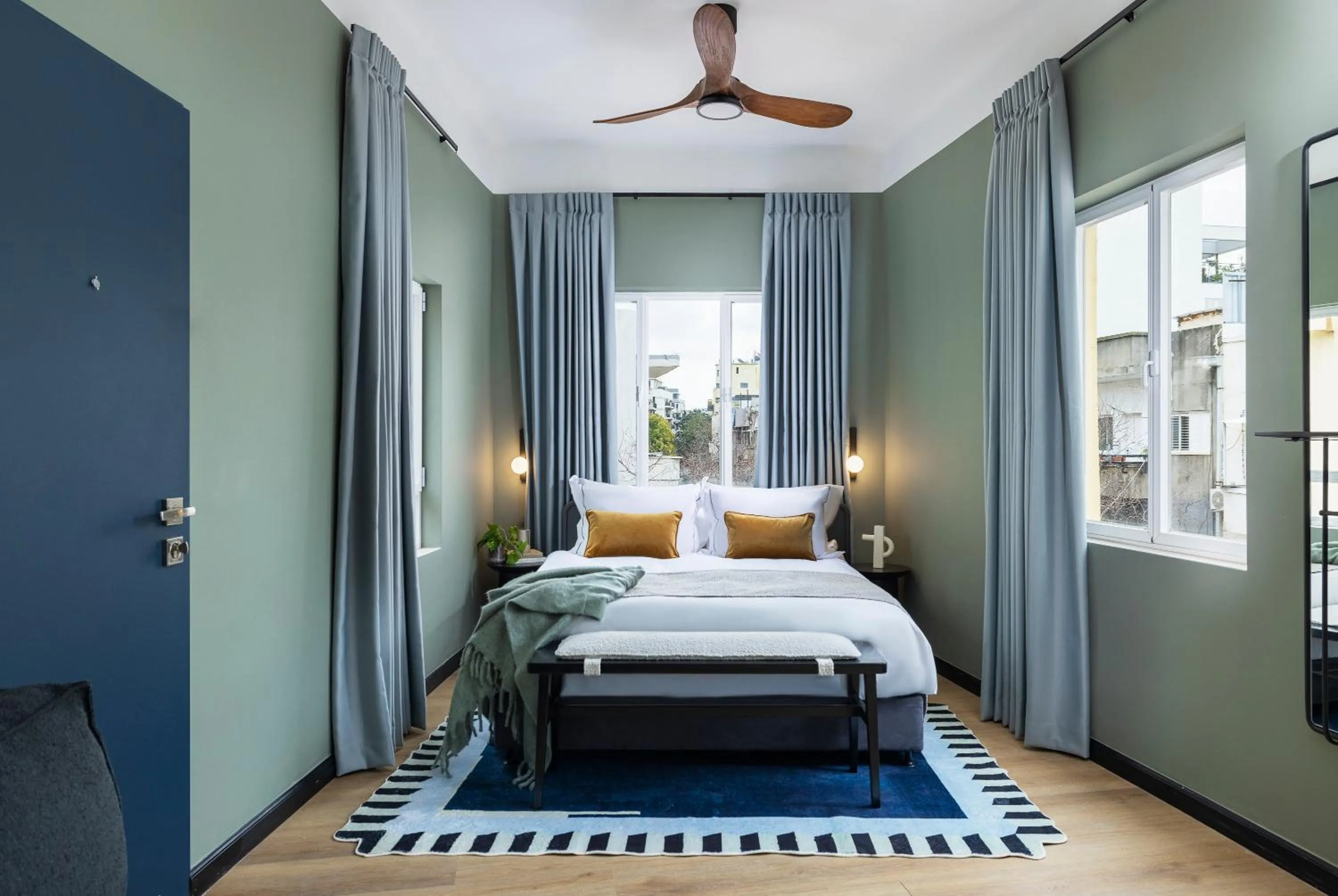 Bed in Albi Florentin - Traveler's Choice 2025