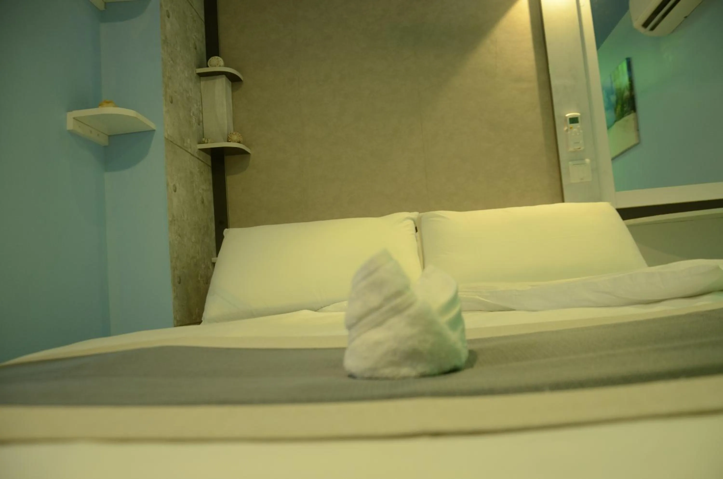 Bed in Isle inn {Fuvahmulah)