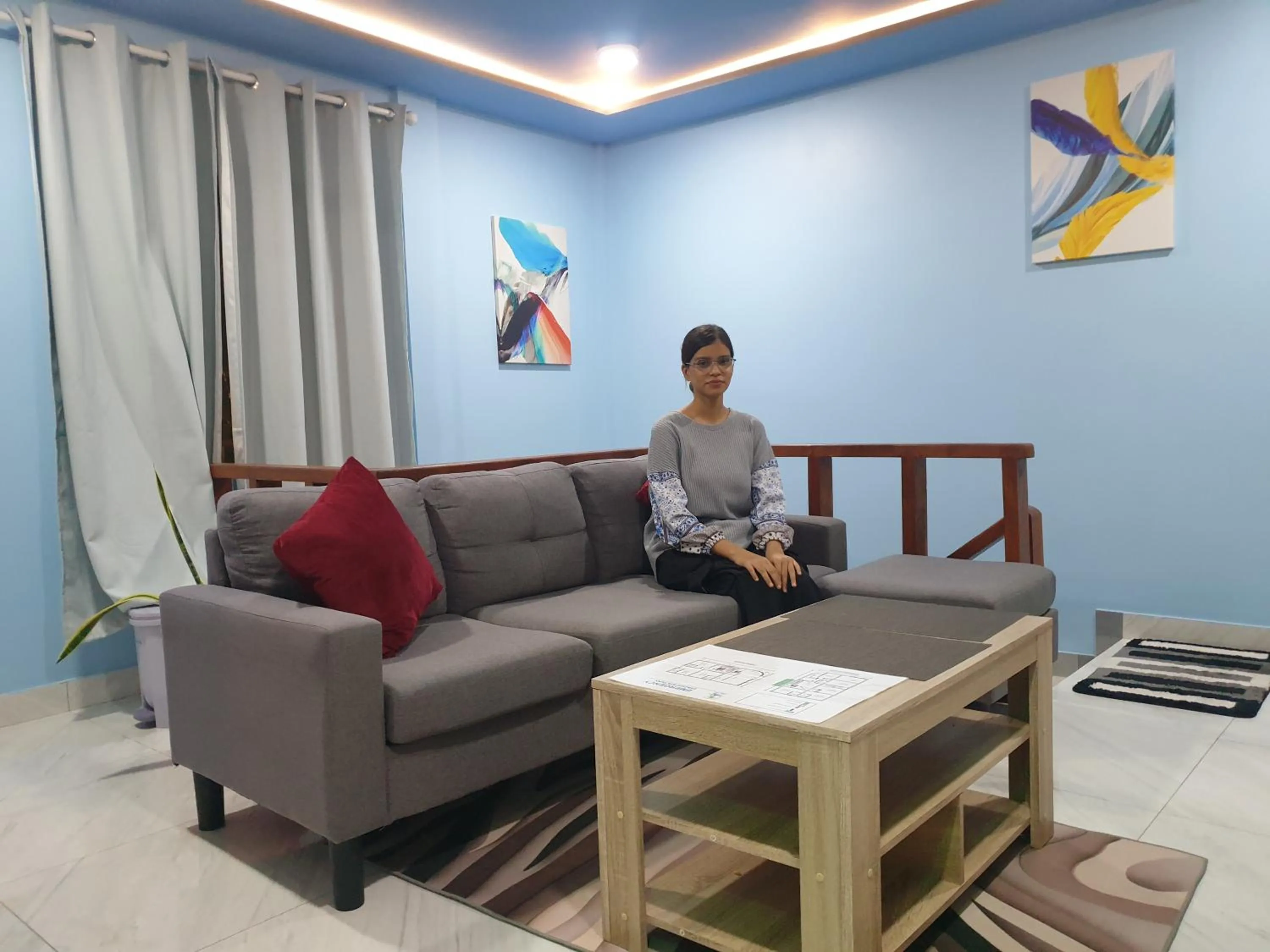 group of guests in Isle inn {Fuvahmulah)