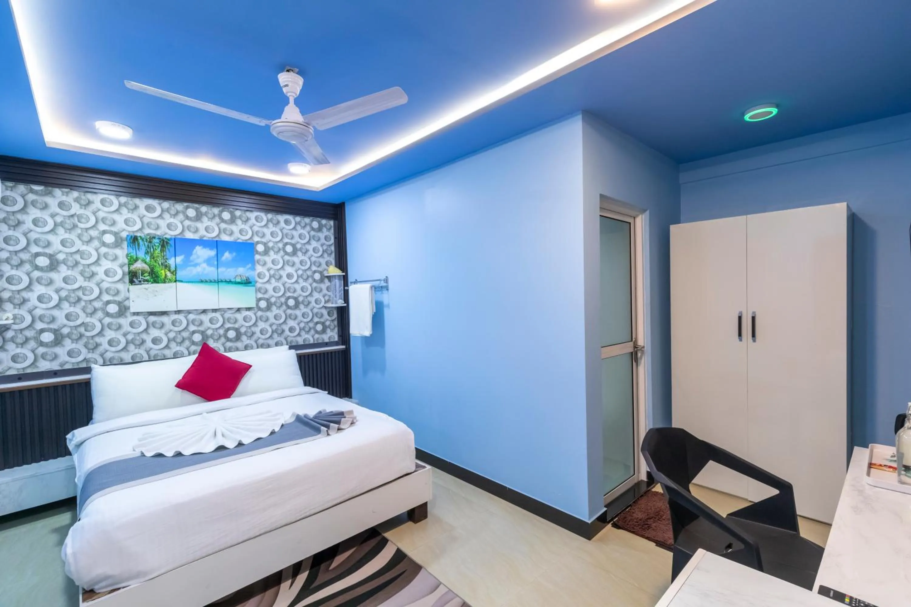 Bed in Isle inn {Fuvahmulah)