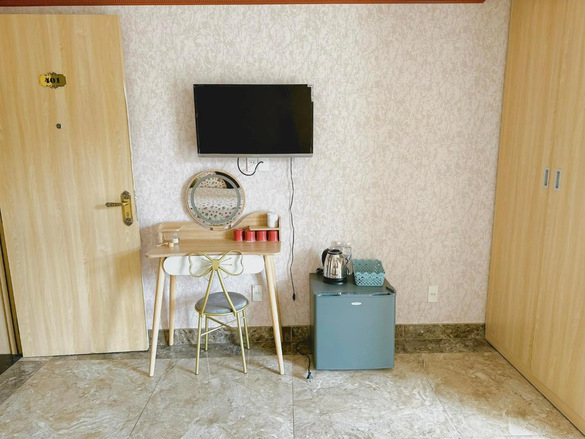 wardrobe in Xing City Hotel Dalat