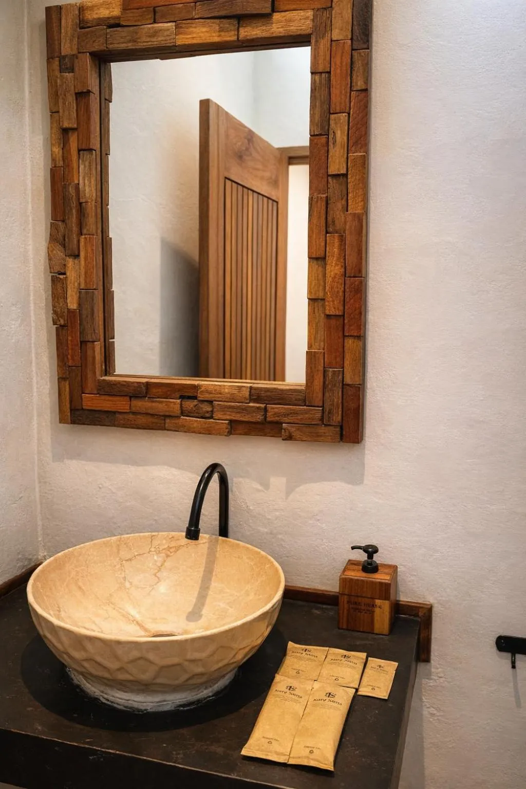 Bathroom in The Confidential Mandalika - Sea Front Hotel - New Starlink 70Mbps WiFi - Free Gym Access