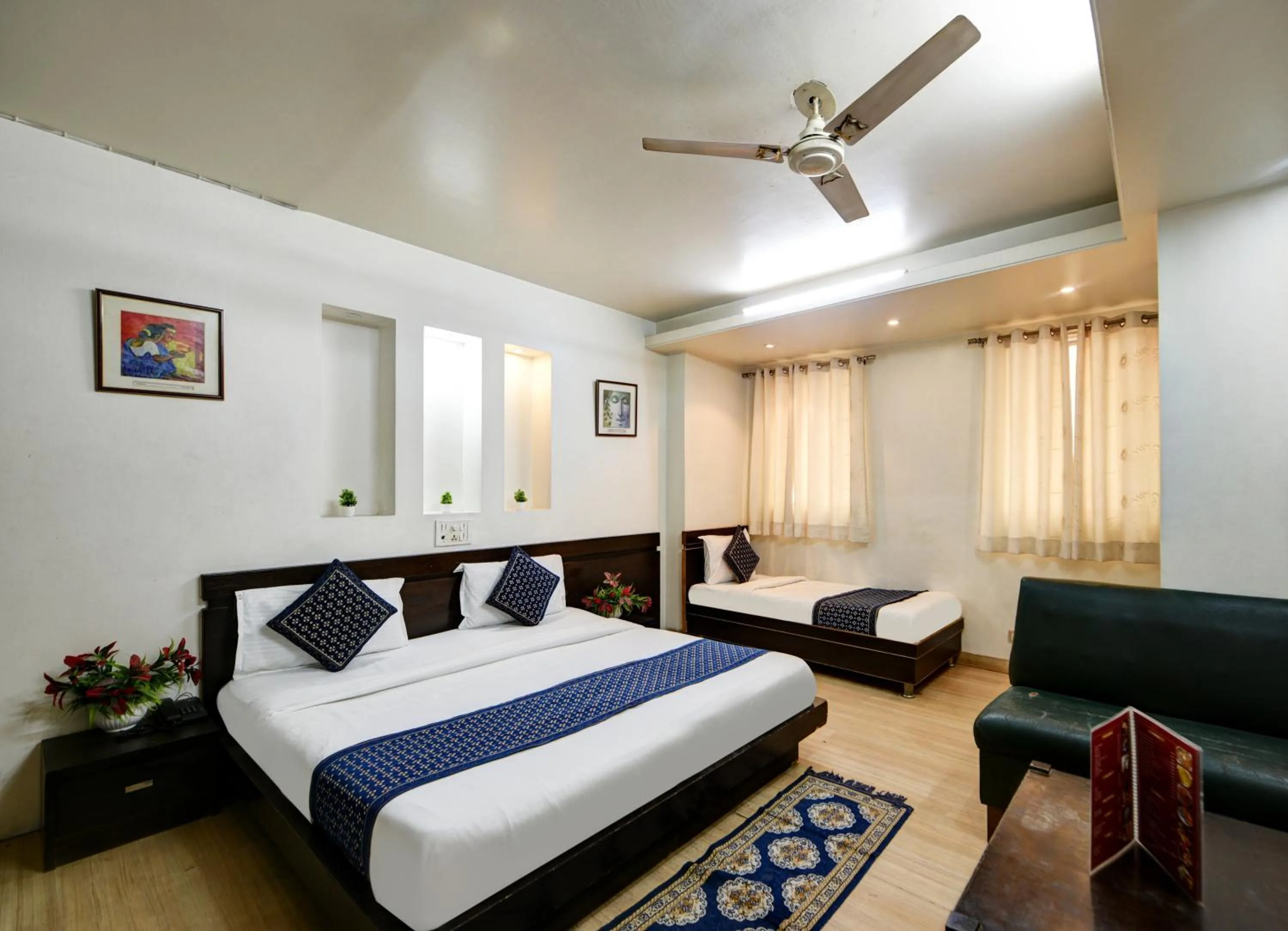 Bedroom, Bed in Sweet Home Lodge