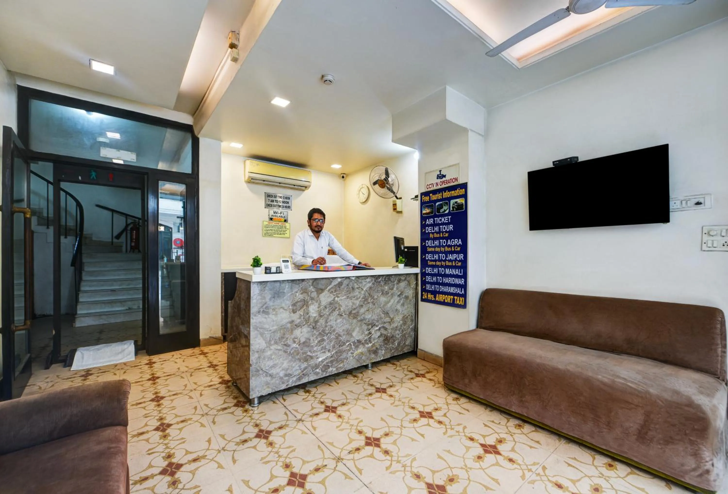 Lobby or reception in Sweet Home Lodge