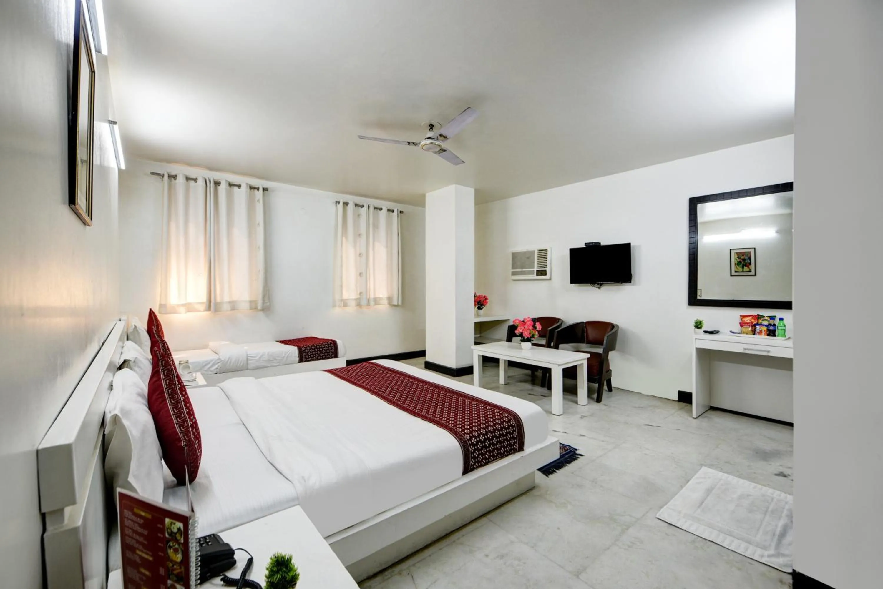 Bedroom, Bed in Sweet Home Lodge
