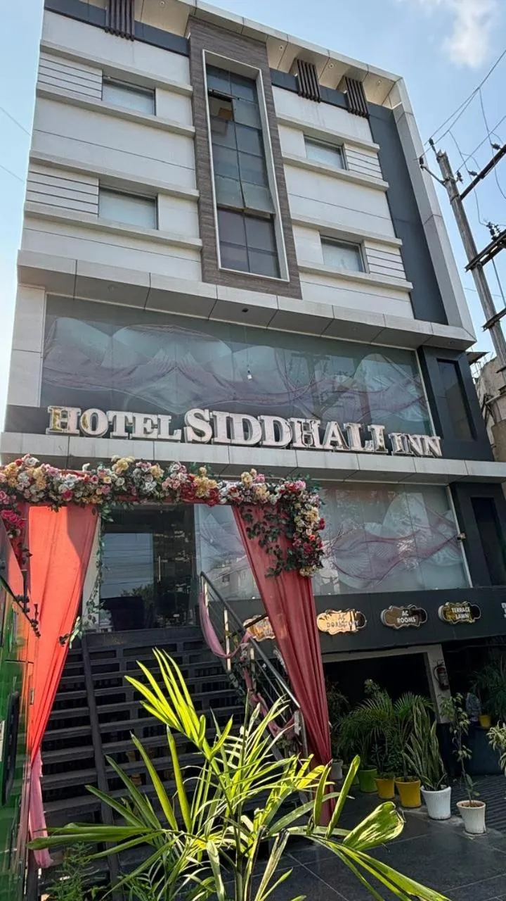 Property building in Hotel Siddhali Inn