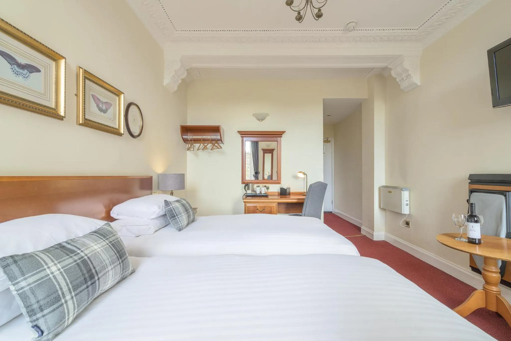 Bed in Old Waverley Hotel