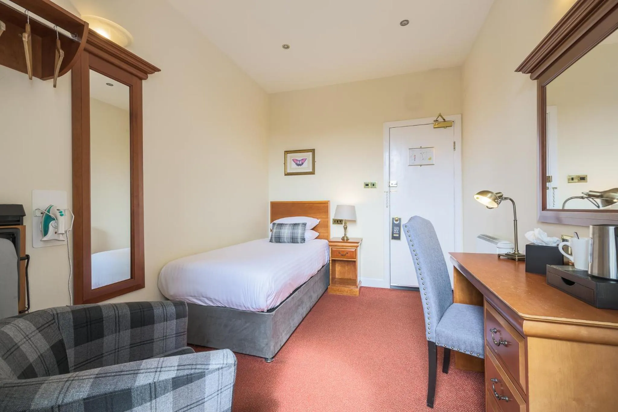 Bed in Old Waverley Hotel