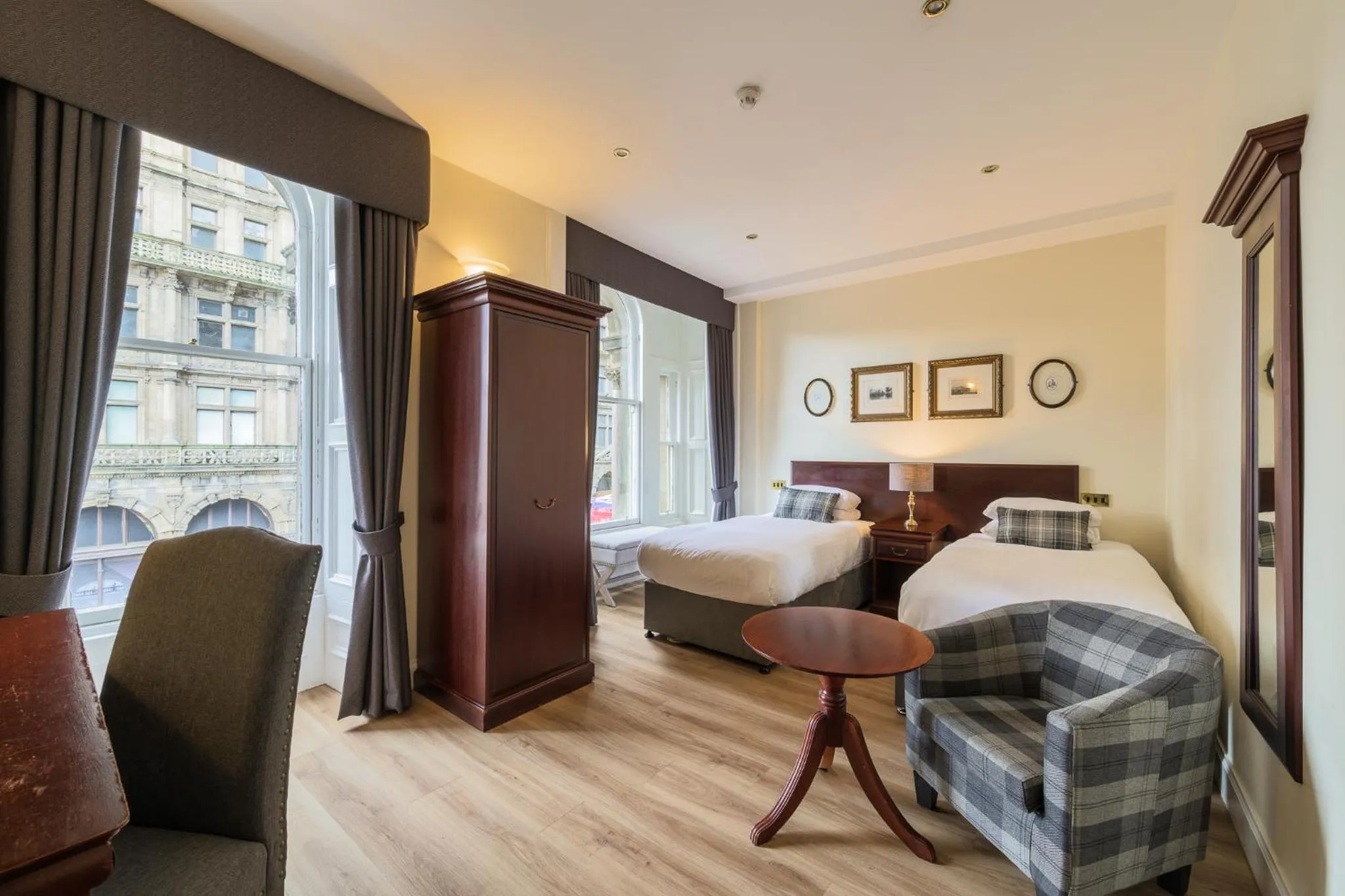 Bed in Old Waverley Hotel