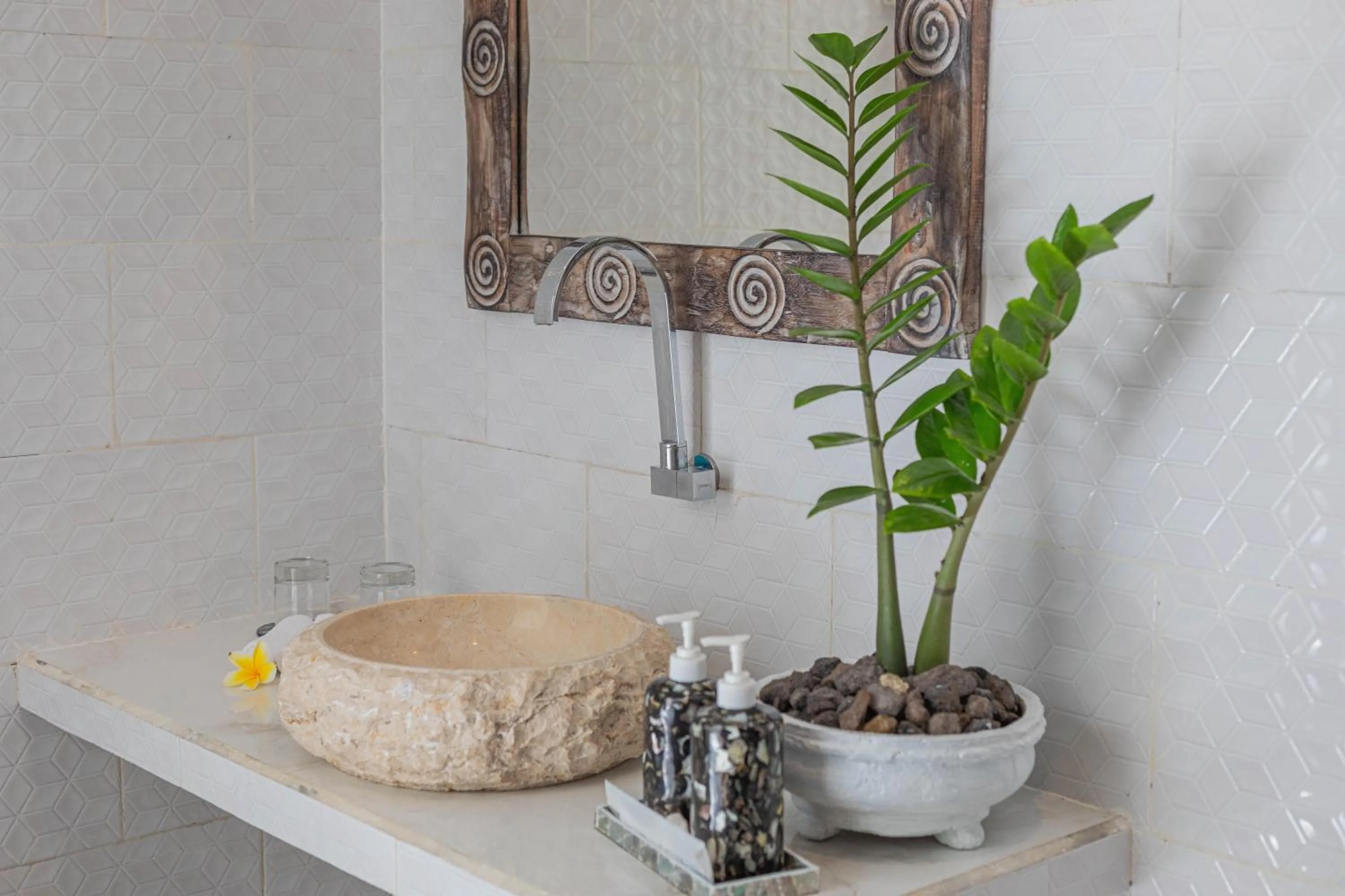 Bathroom in Radjes Bungalow Nusa Penida