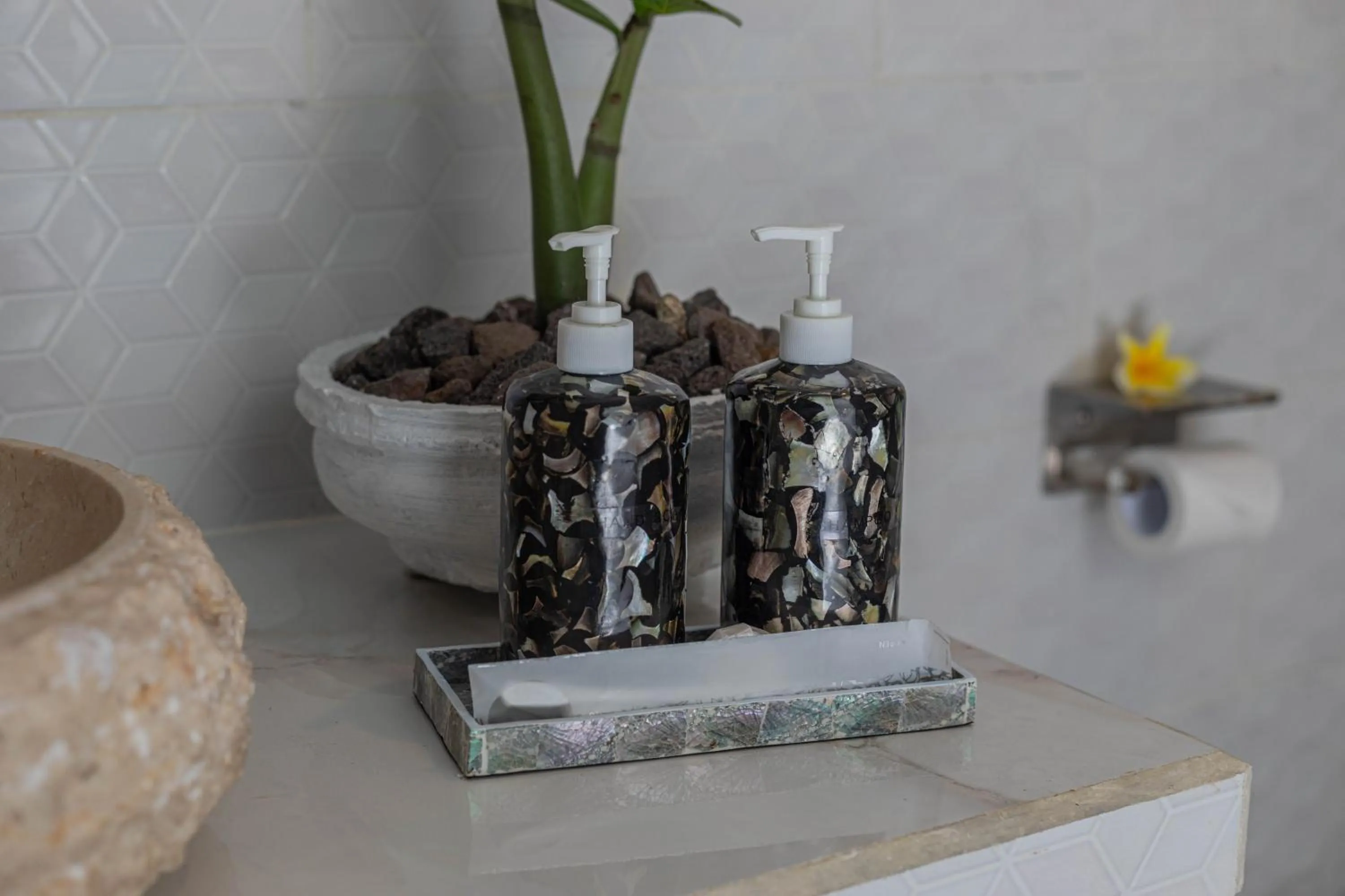 Bathroom in Radjes Bungalow Nusa Penida