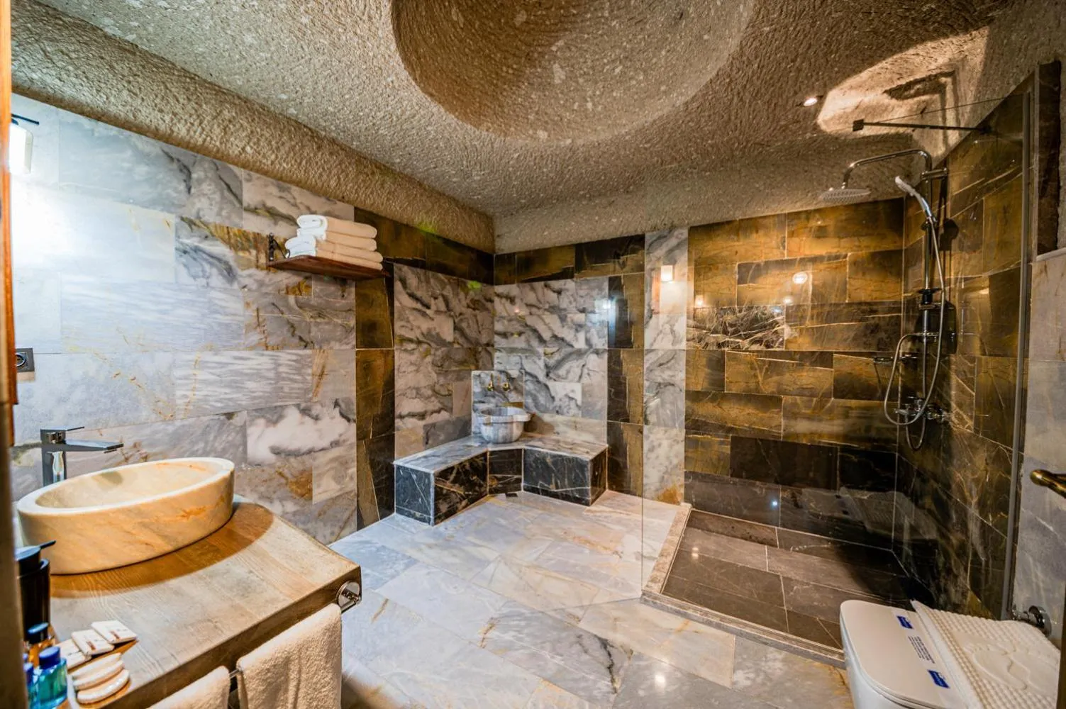 Toilet in Majestic Cave House