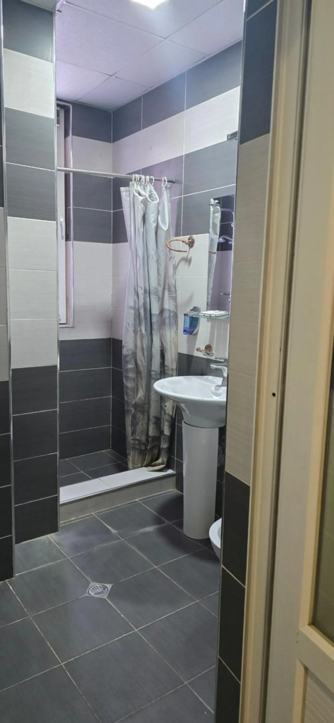 Shower in Sanapiro +