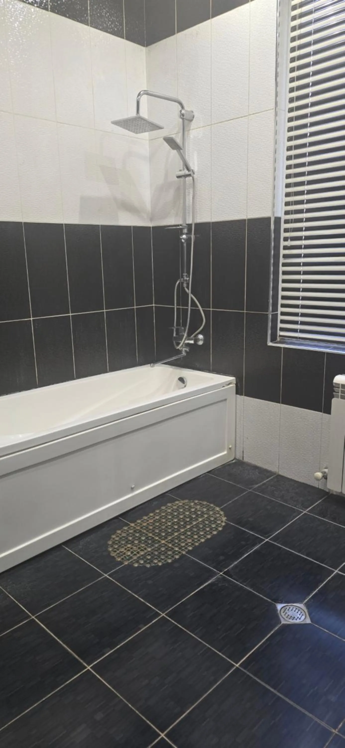 Shower in Sanapiro +