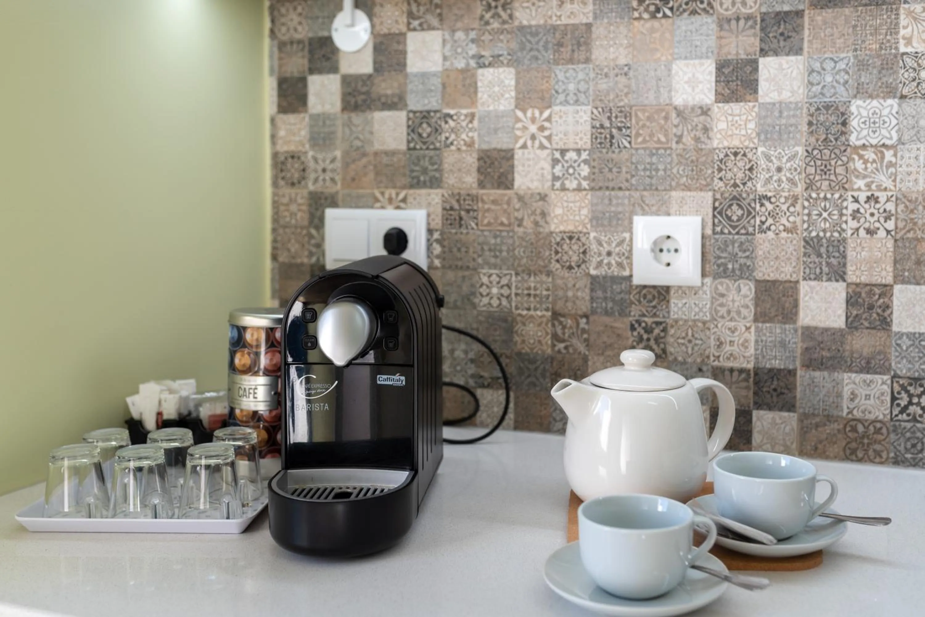 Coffee/tea facilities in Fika Guest House