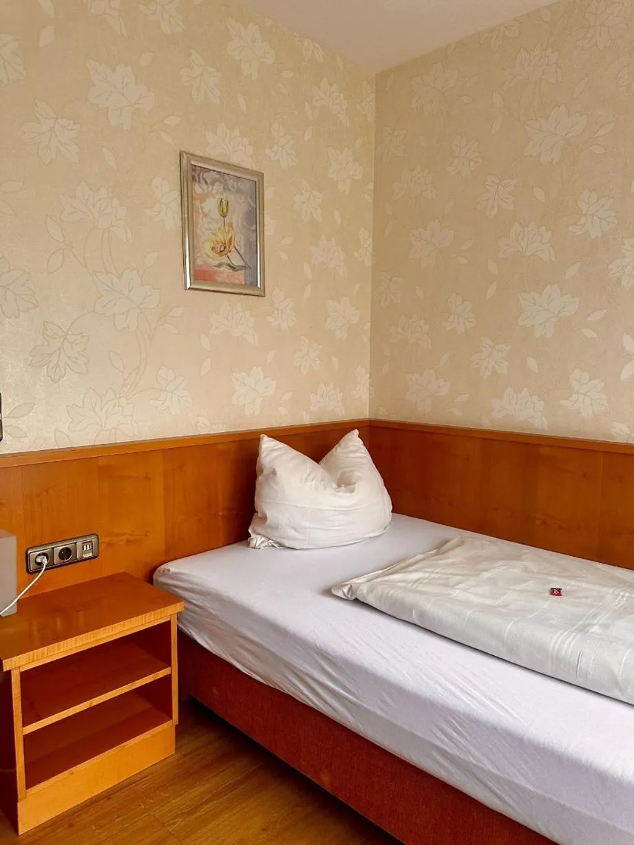 Bed in Hotel Tennenloher Hof