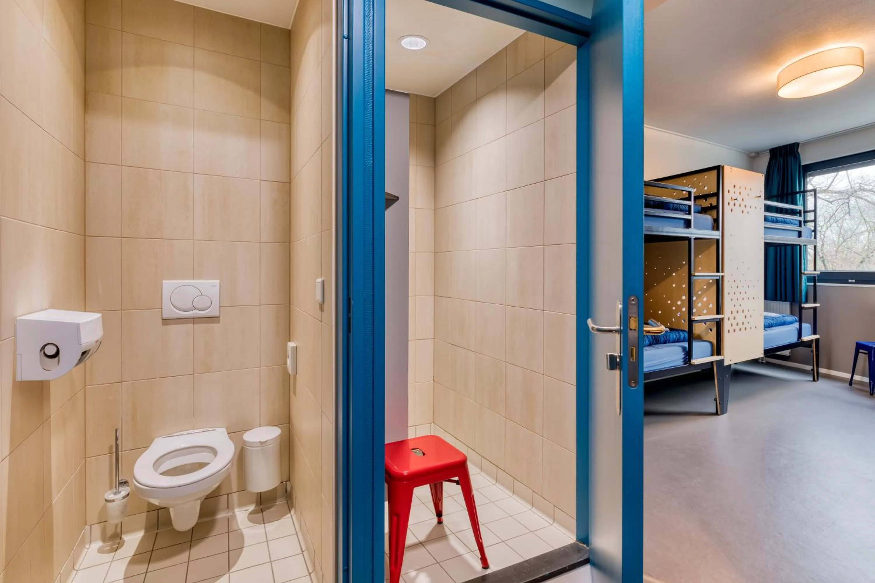 Shower in Stayokay Hostel Maastricht