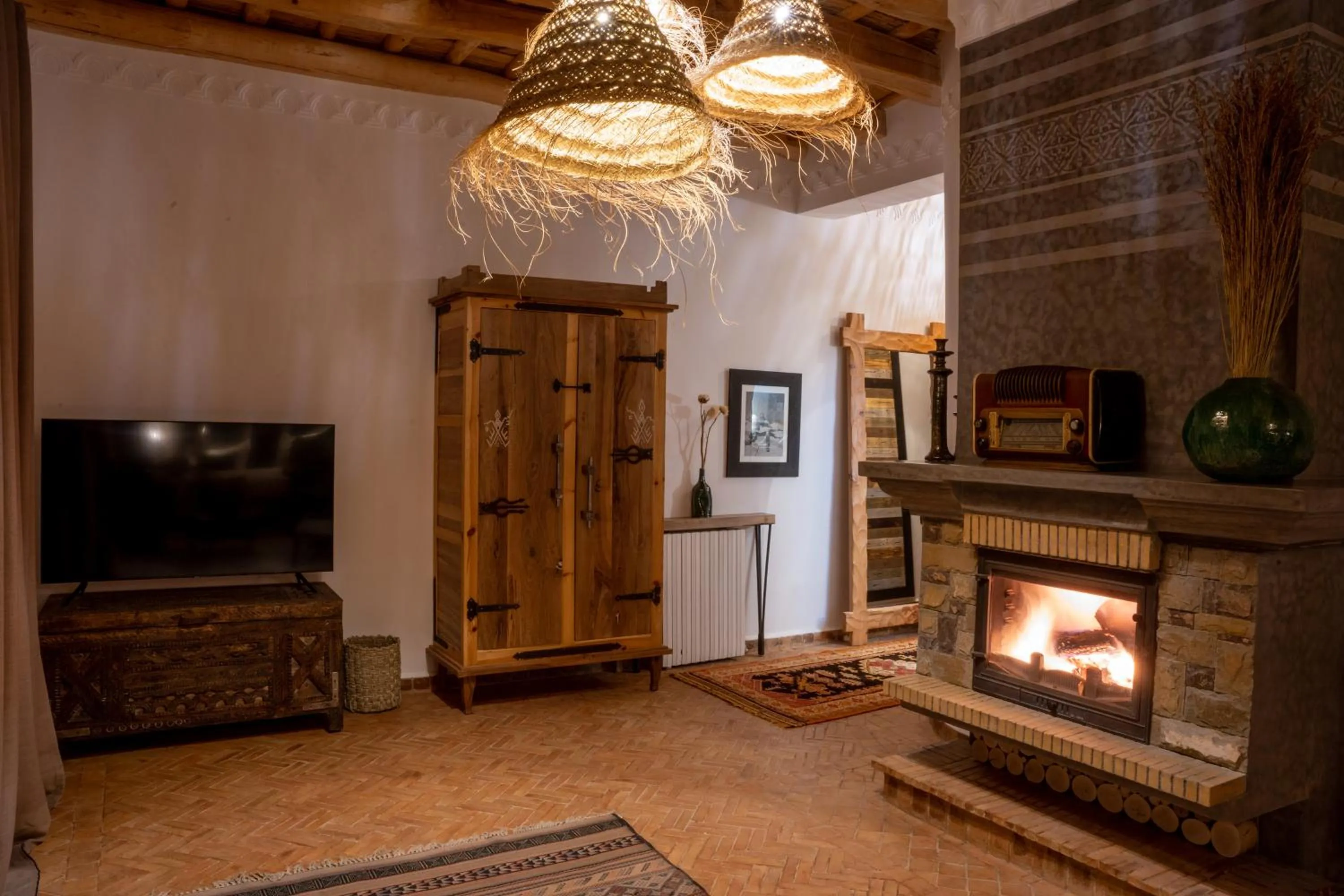 TV and multimedia in Eden Boutique Hotel