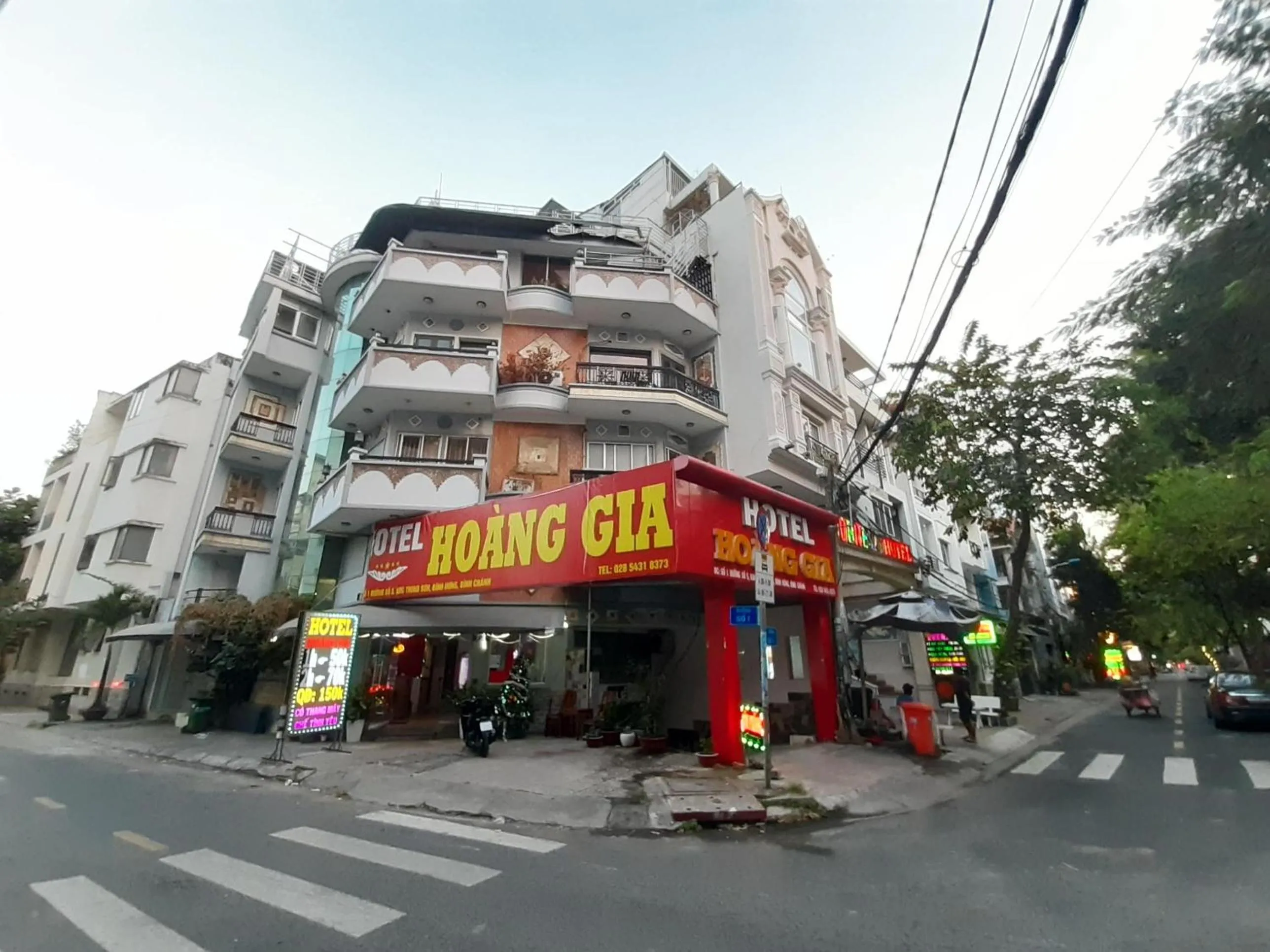 Facade/entrance in OYO 1226 Hoang Gia Hotel