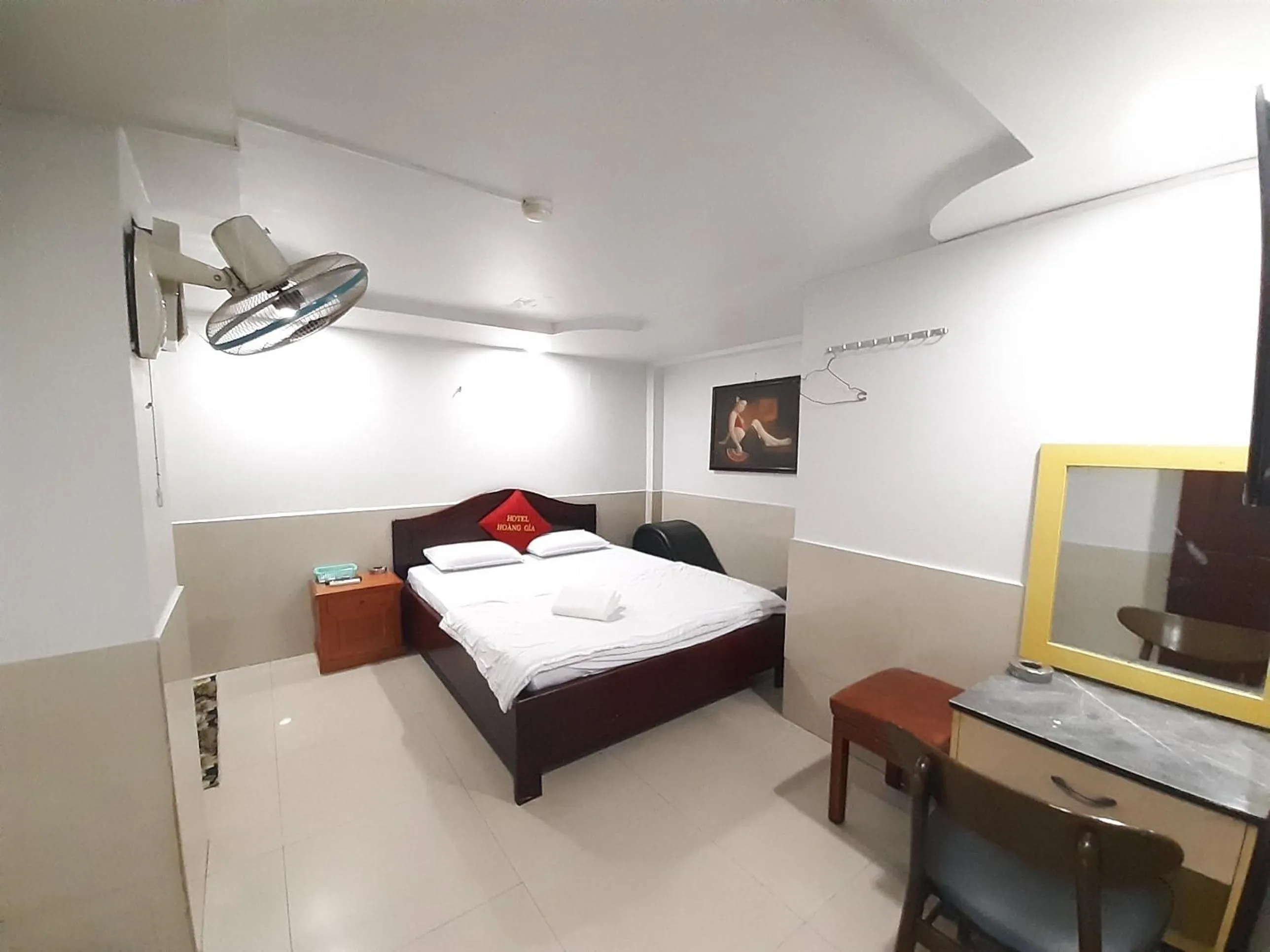 Bedroom in OYO 1226 Hoang Gia Hotel