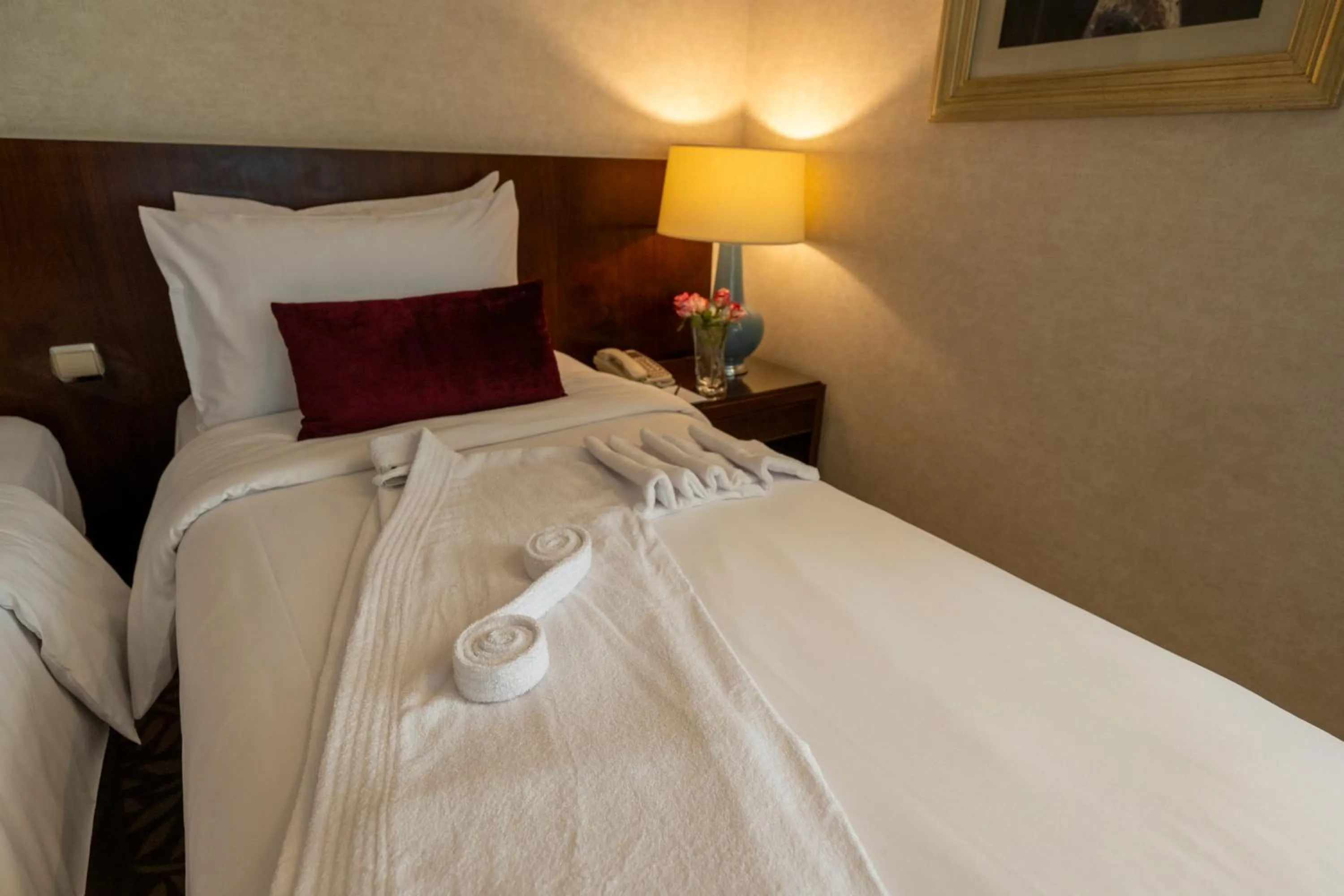 Bedroom, Bed in SAJA By Warwick Makkah Hotel