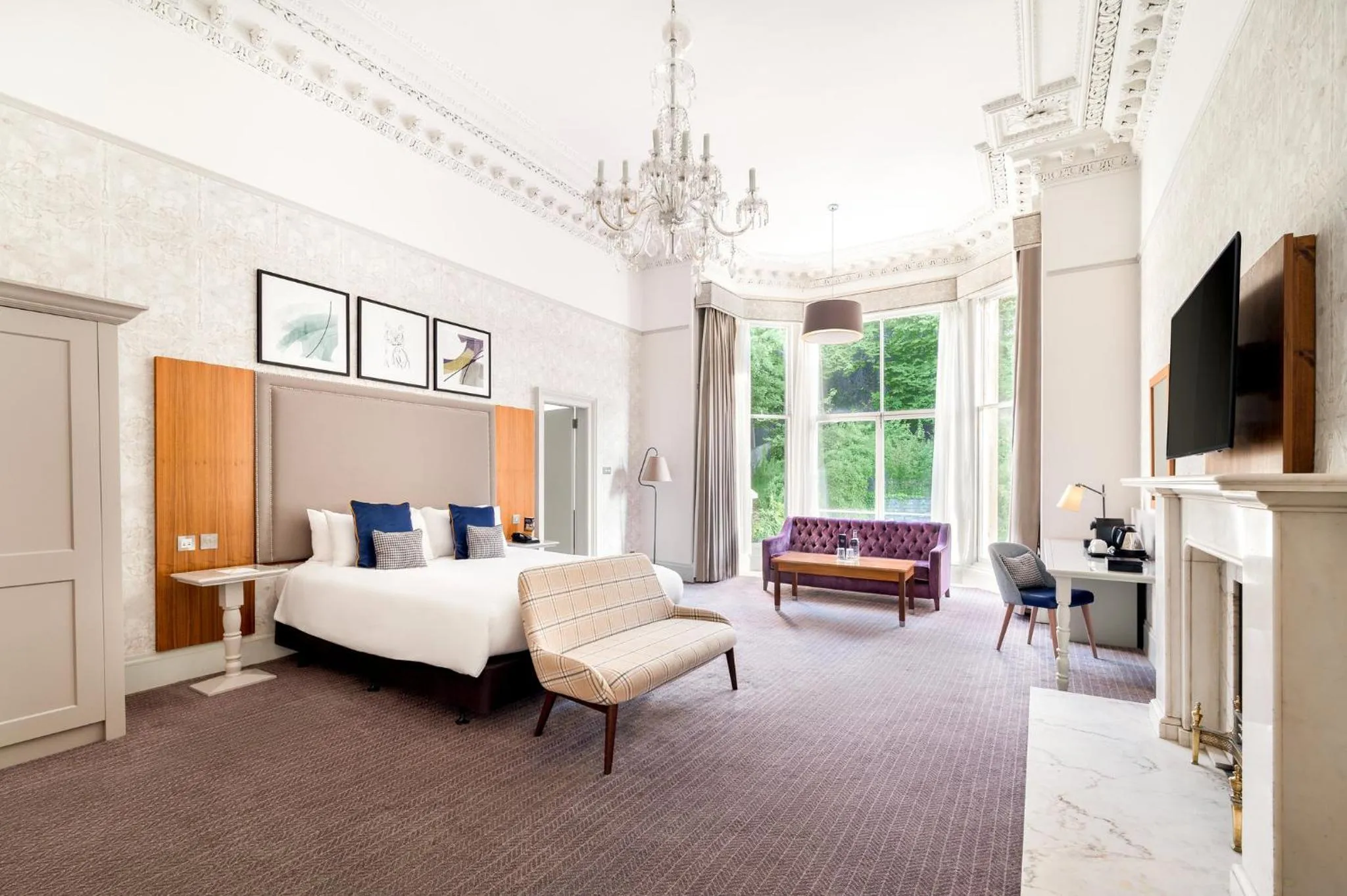 Photo of the whole room, Bed in voco Edinburgh - Royal Terrace, an IHG Hotel