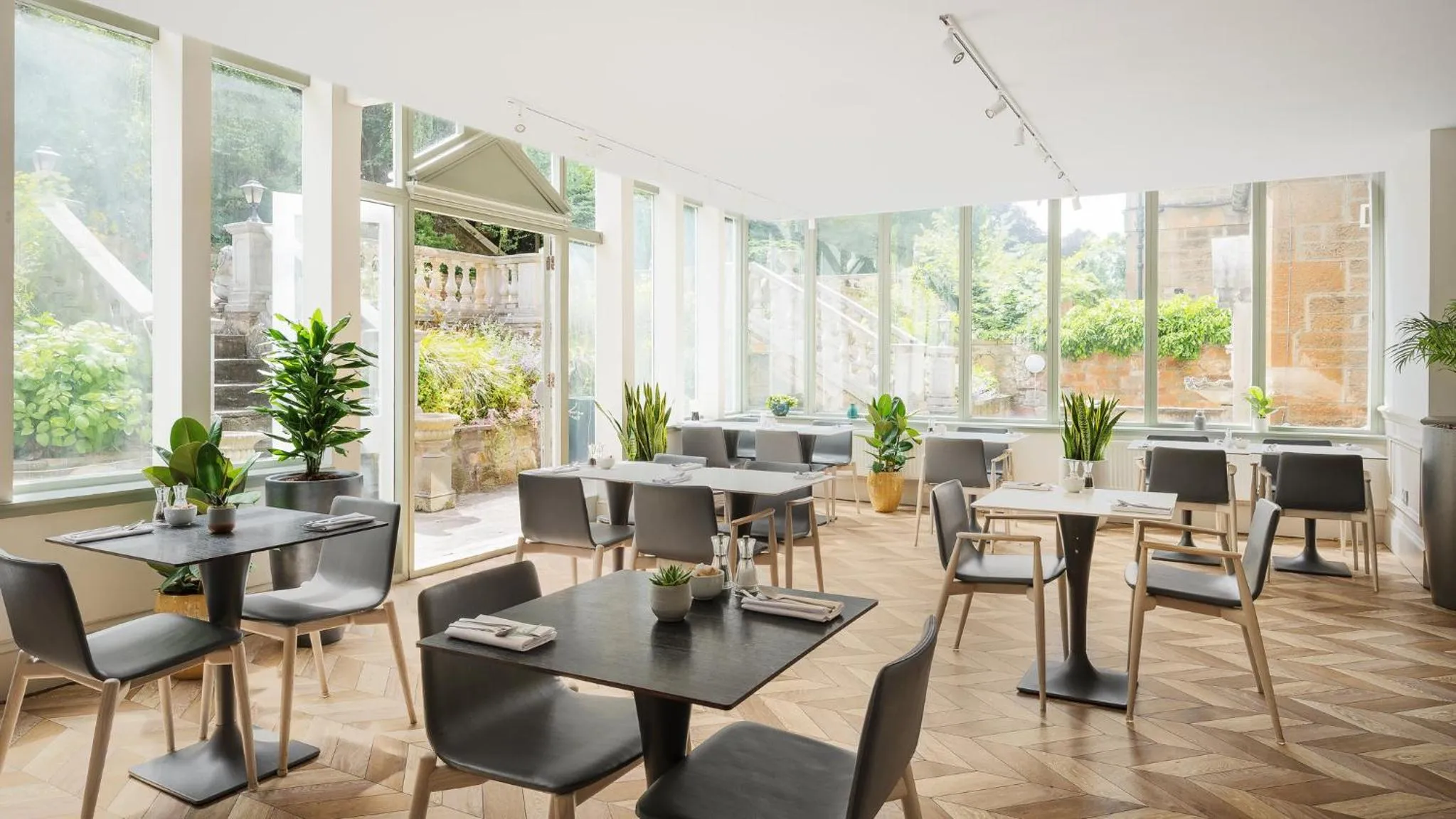 Restaurant/places to eat in voco Edinburgh - Royal Terrace, an IHG Hotel