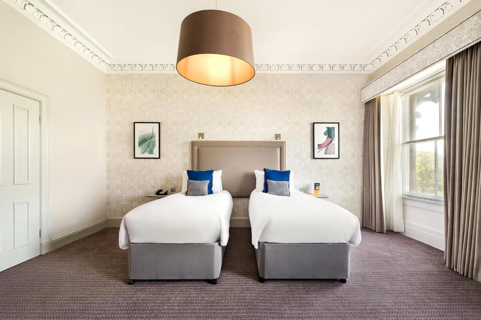 Photo of the whole room, Bed in voco Edinburgh - Royal Terrace, an IHG Hotel