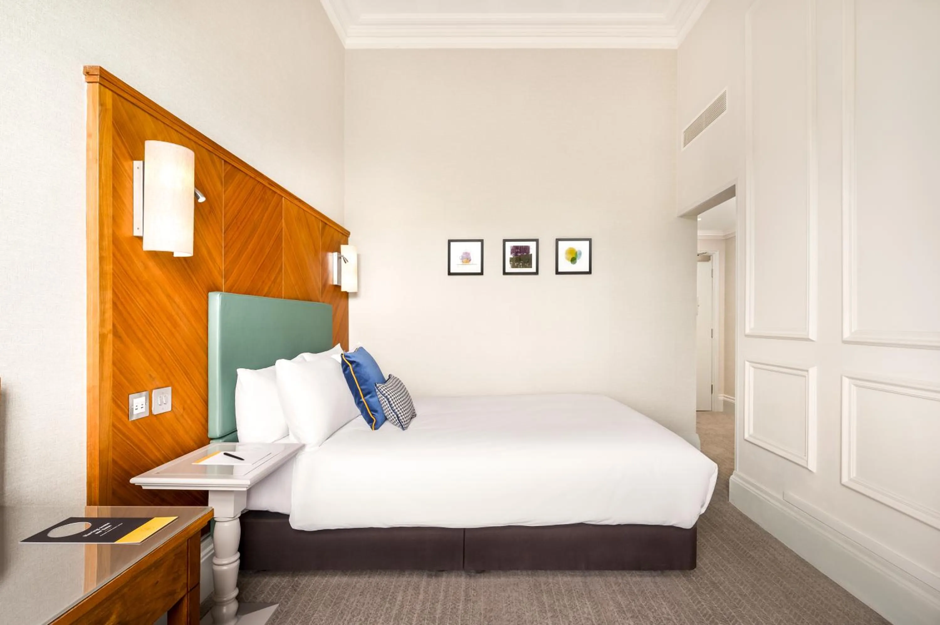 Bedroom, Bed in voco Edinburgh - Royal Terrace, an IHG Hotel