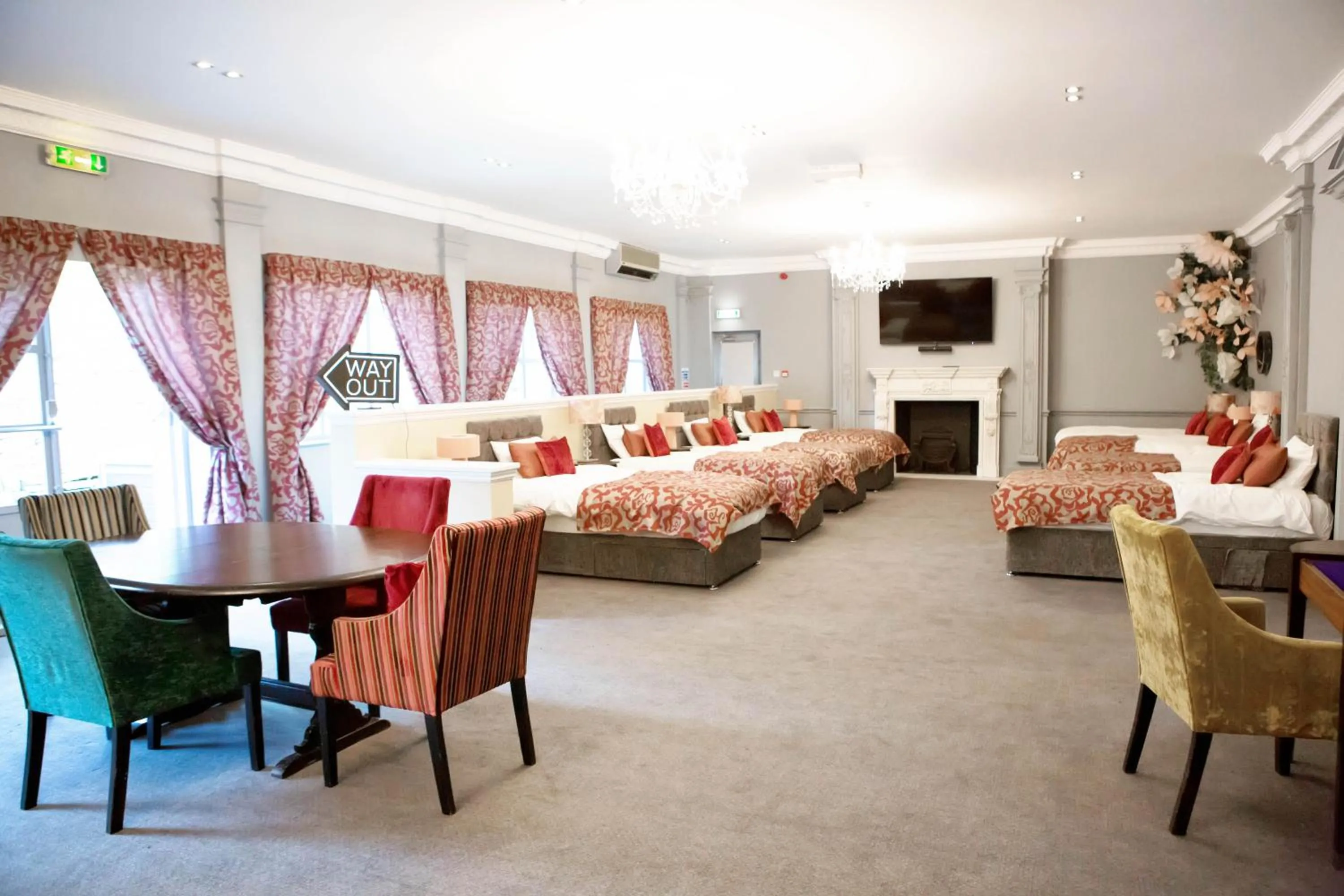 Bed in Hollin House Hotel