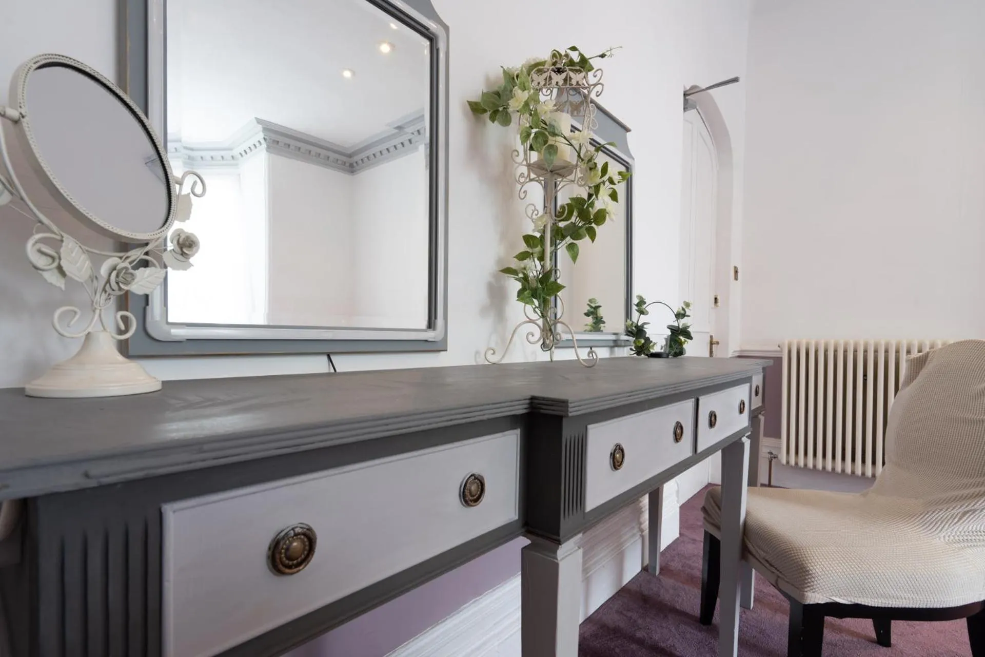 Seating area in Hollin House Hotel