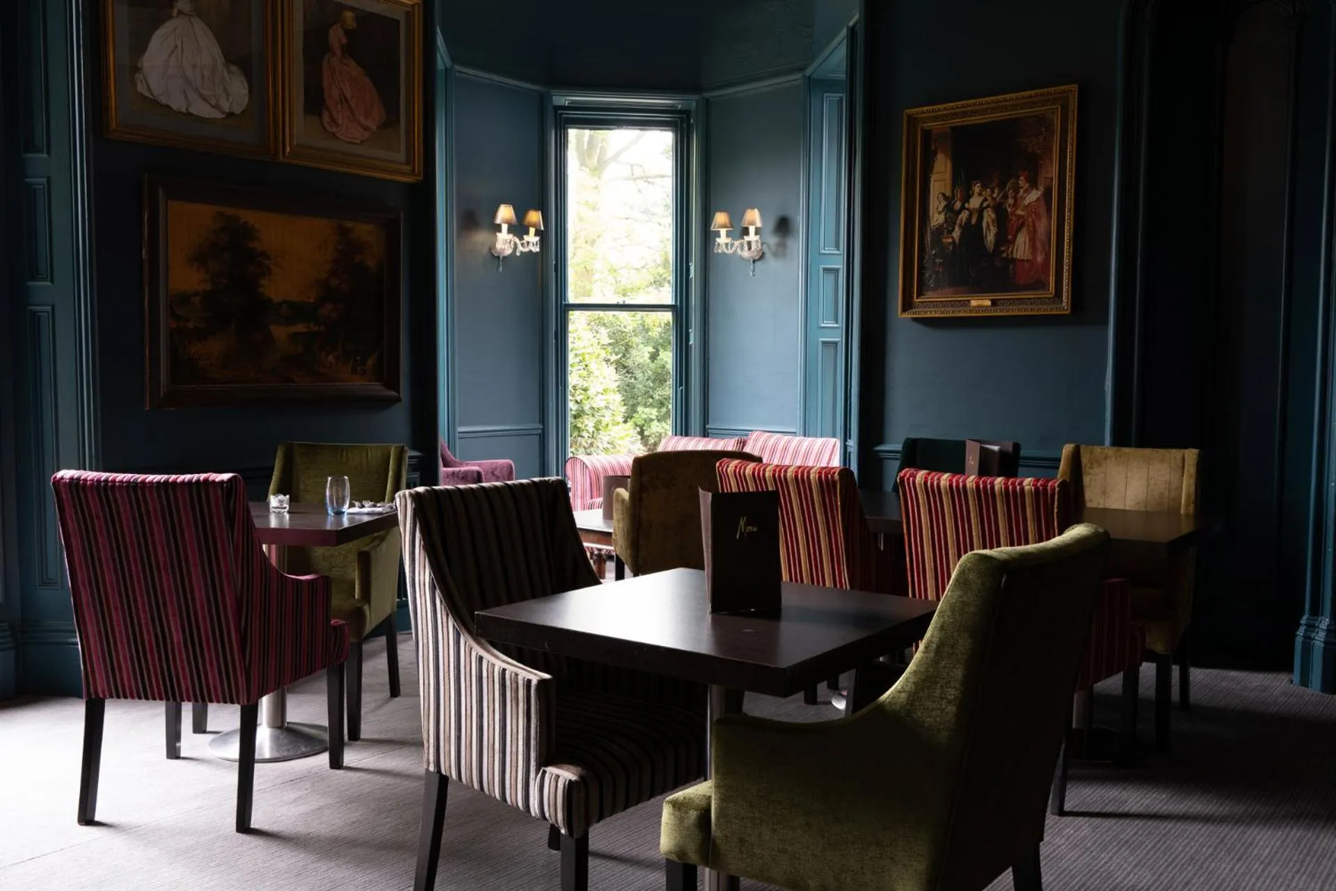 Restaurant/places to eat in Hollin House Hotel
