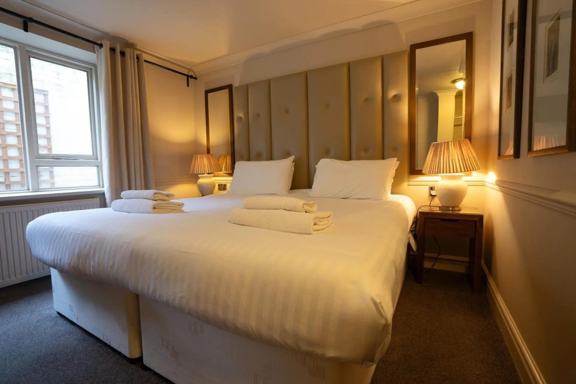 Bedroom, Bed in Hollin House Hotel