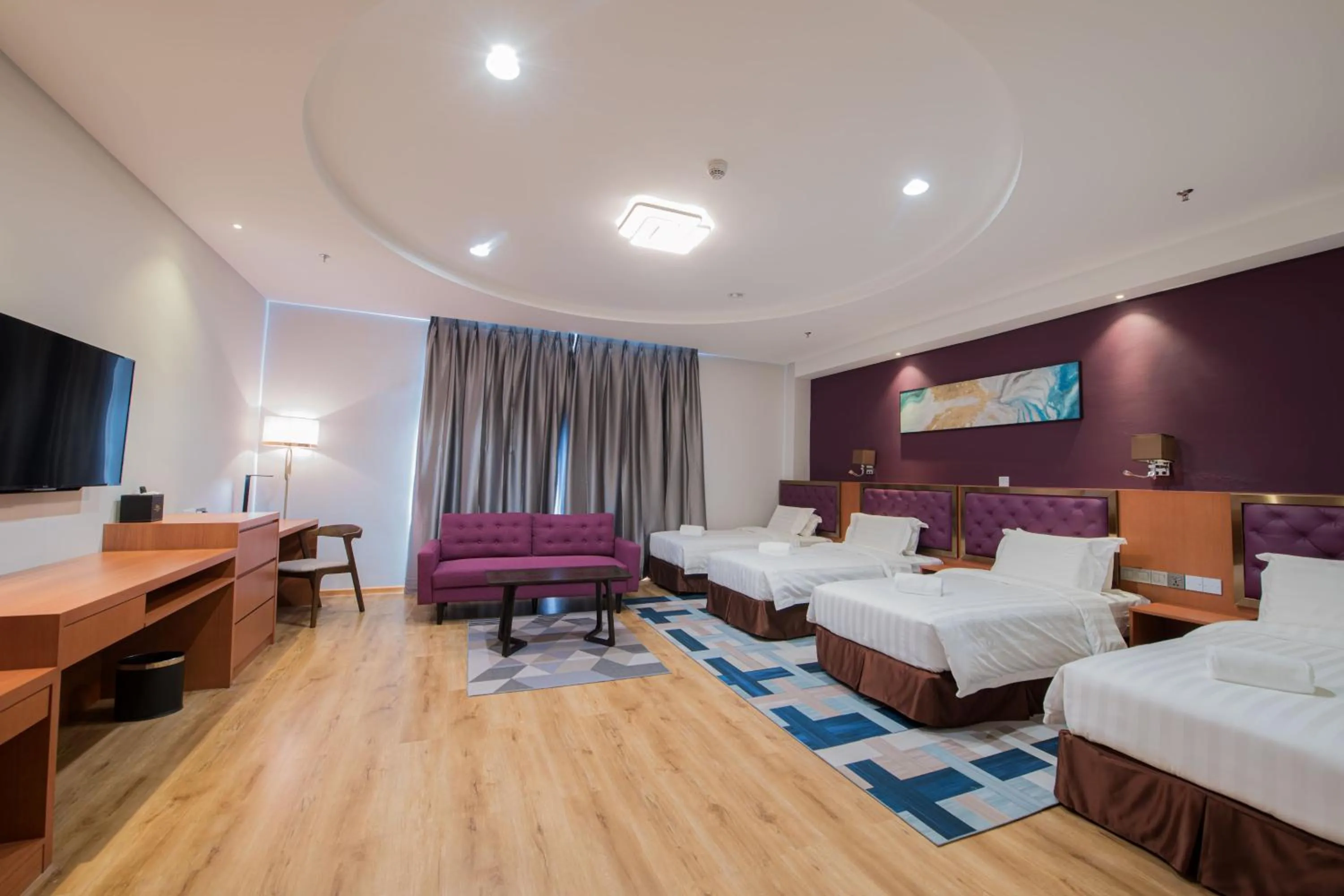 Bedroom, Bed in Grand InHotel Kota Kinabalu