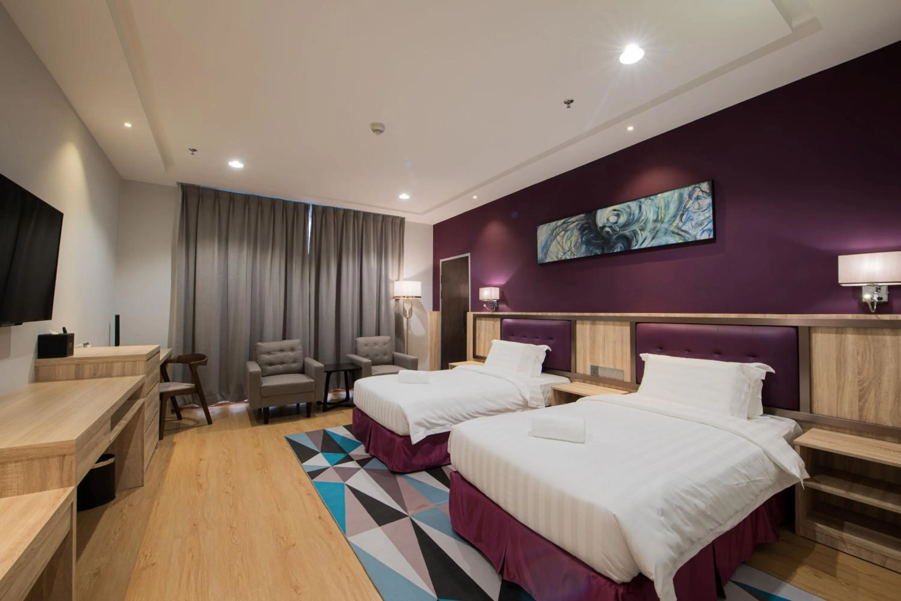 Bedroom, Bed in Grand InHotel Kota Kinabalu