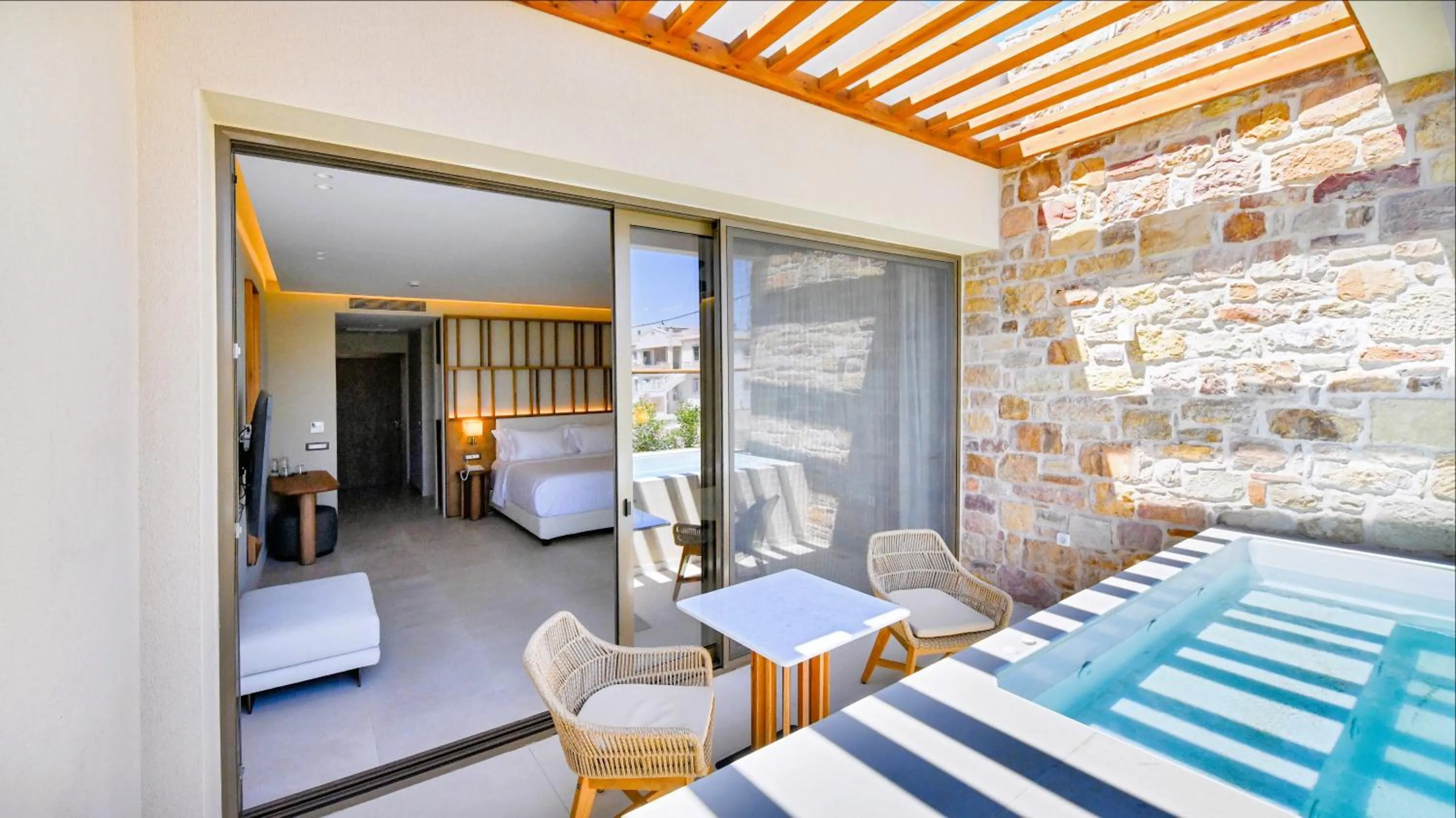 Hot Tub, Bed in Royal Pearl Island Chios Hotel and Spa