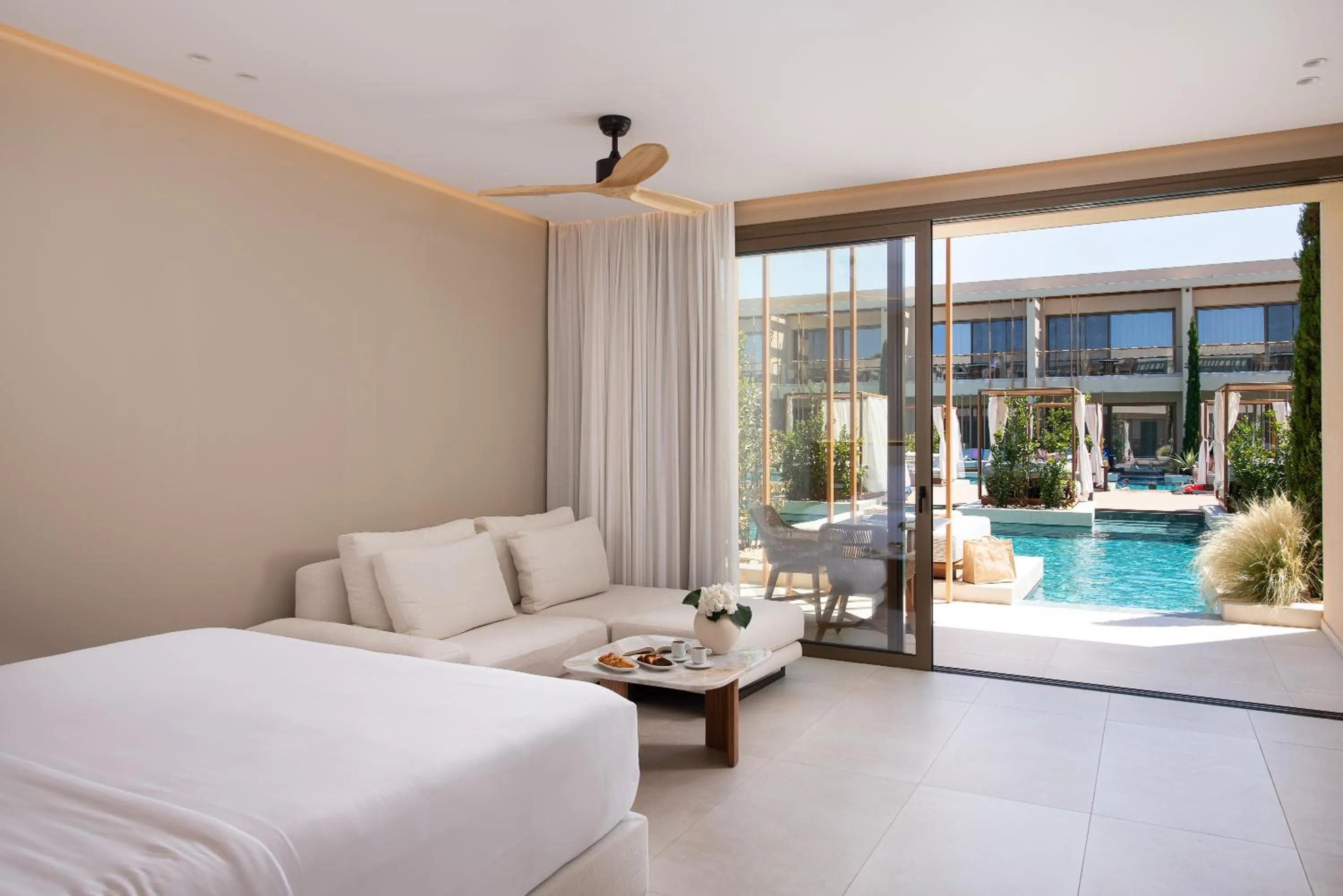 Photo of the whole room, Bed in Royal Pearl Island Chios Hotel and Spa