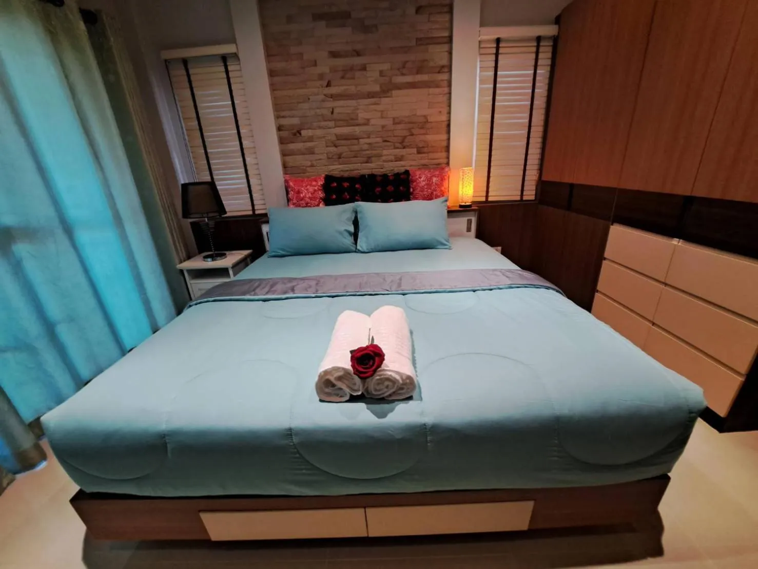 Bed in Jacuzzi Pool Villa