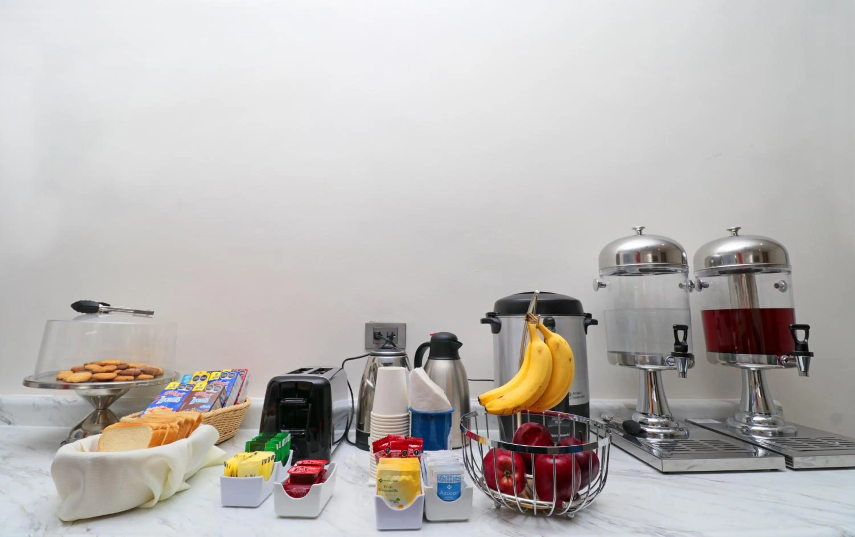 Continental breakfast in Hotel Roque