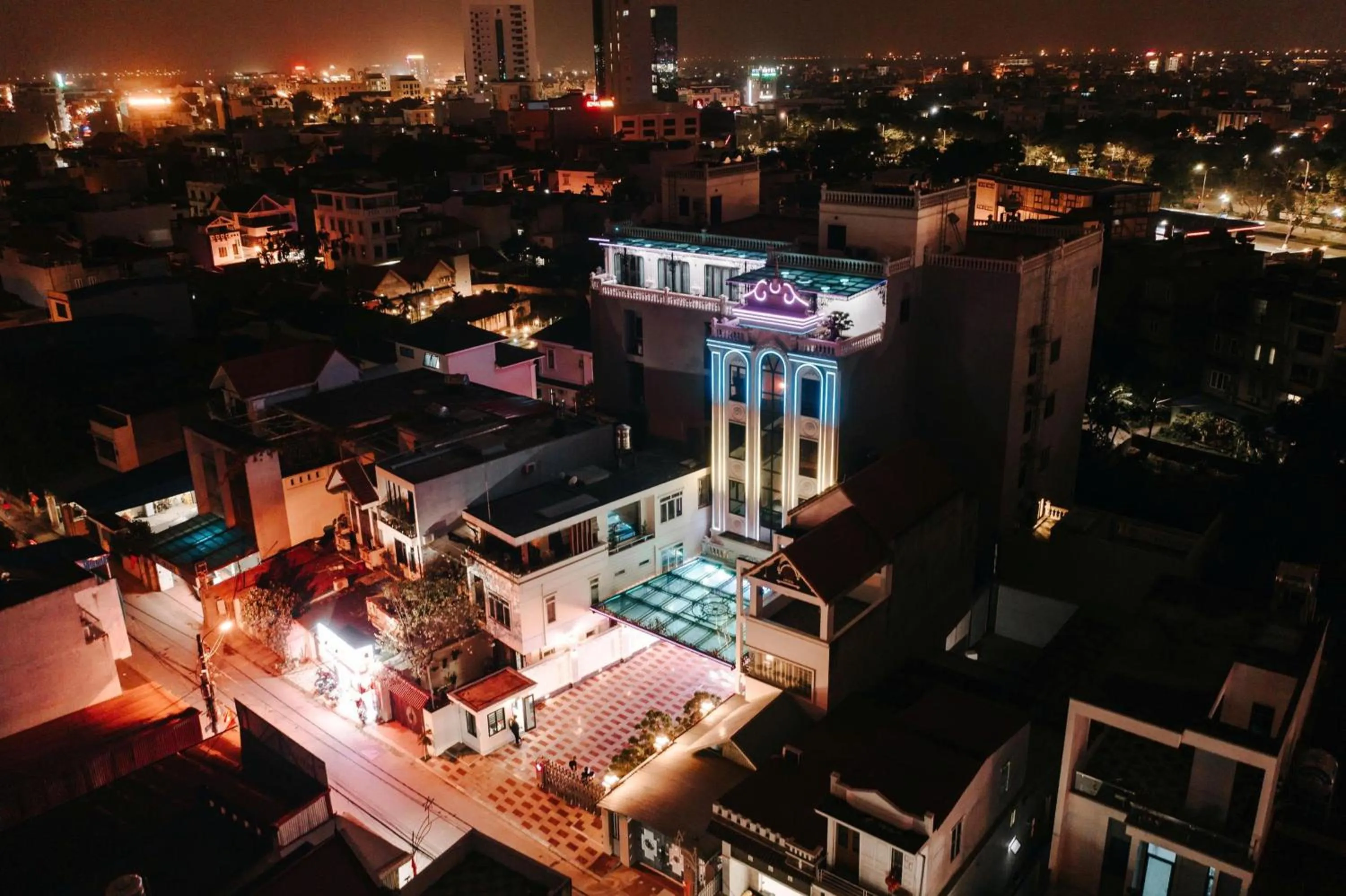 Property building in Diamond Hotel