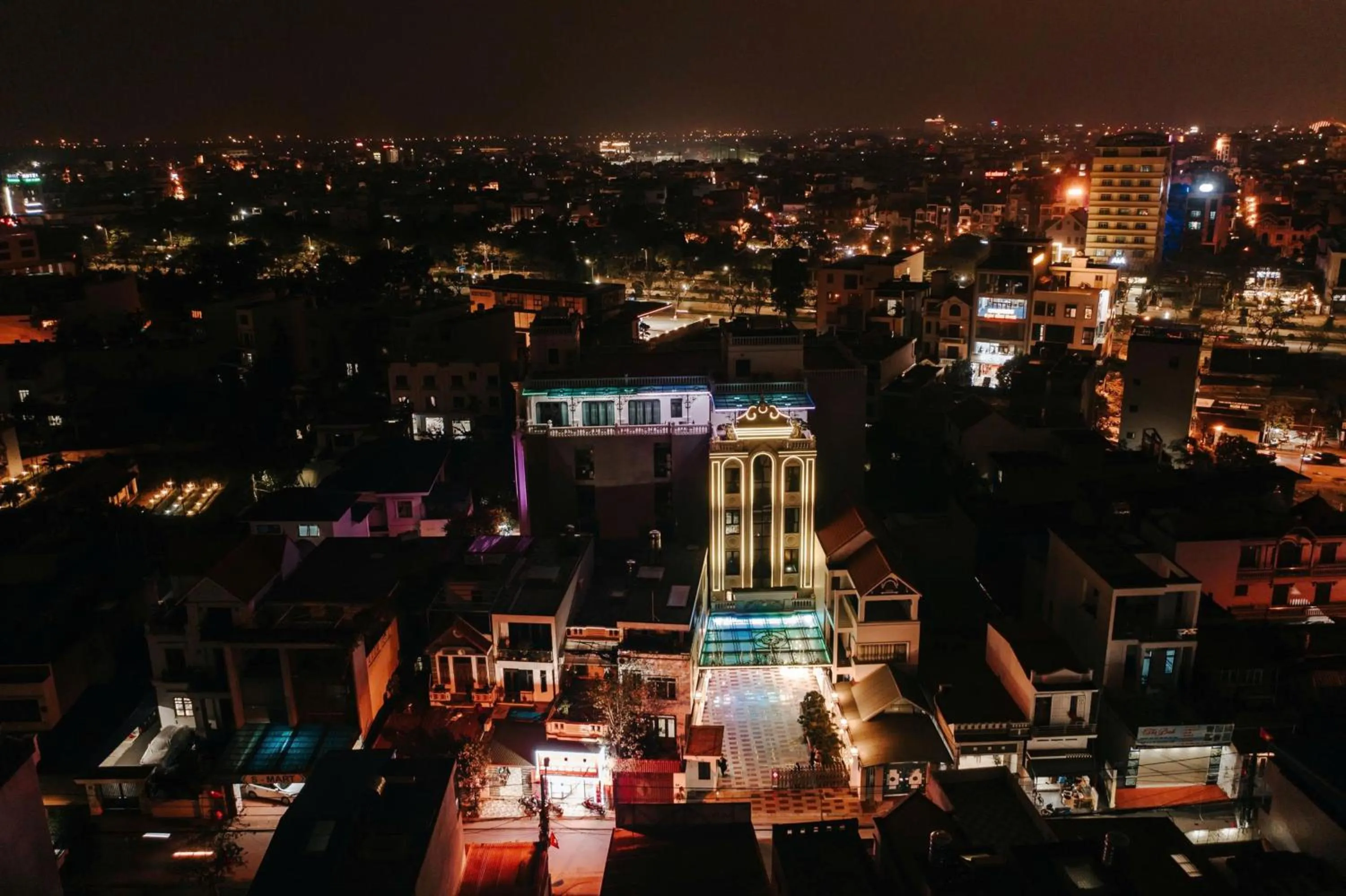 Property building in Diamond Hotel