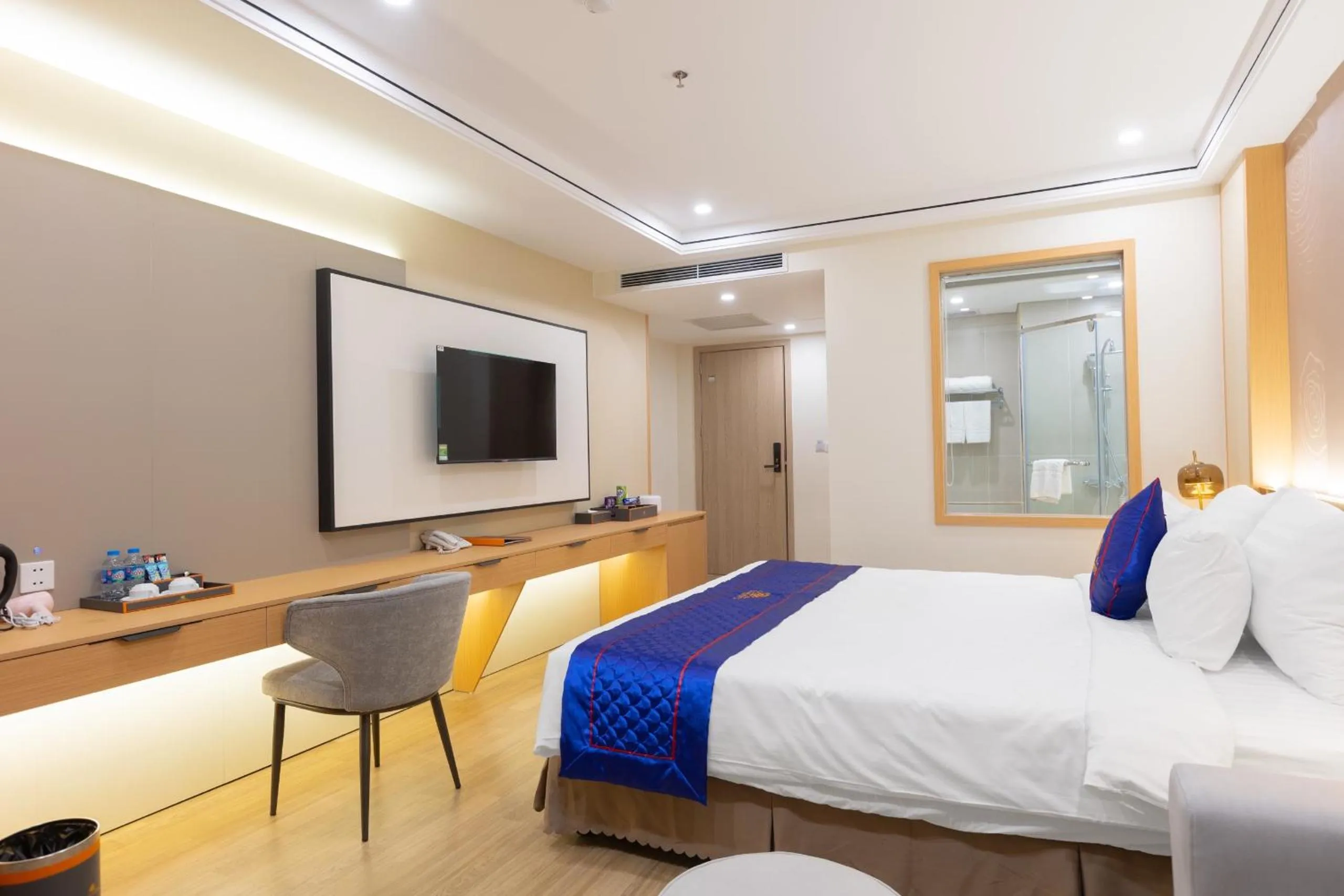 Bedroom, Bed in Sunshine Apartment Hotel